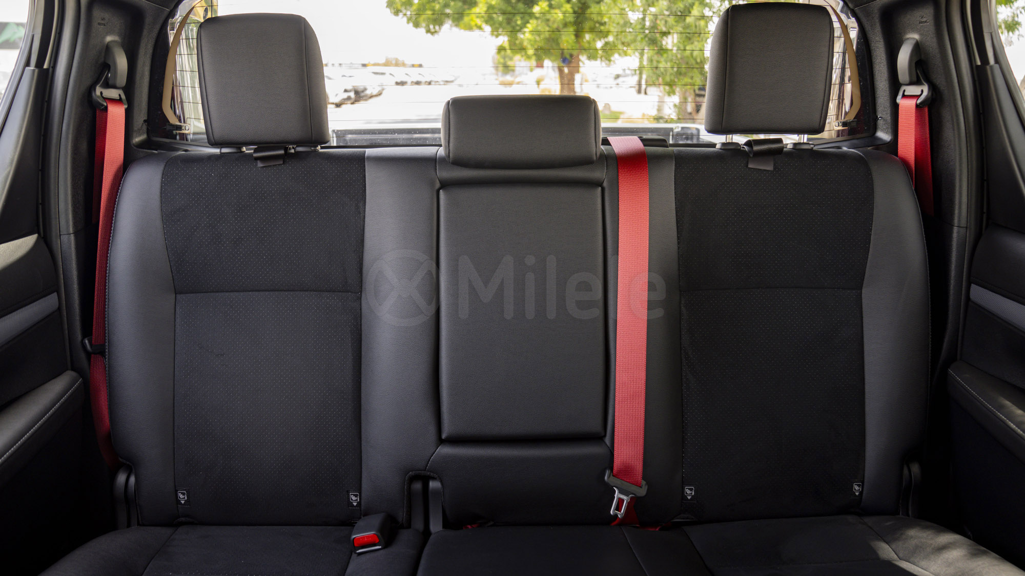 
(LHD) TOYOTA HILUX DC GR SPORT 2.8D AT 4X4 MY2025 – WHITE full									