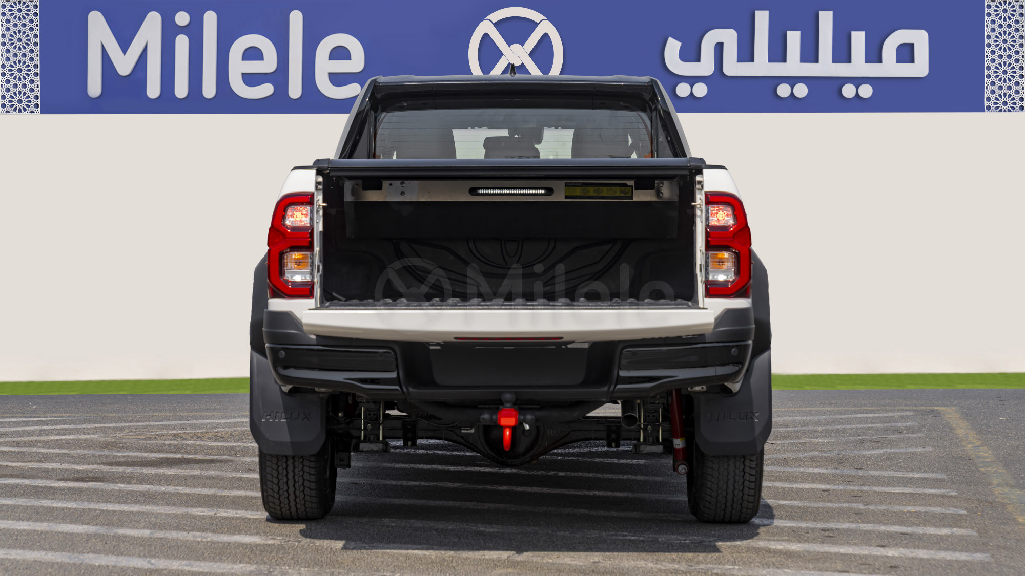 
(LHD) TOYOTA HILUX DC GR SPORT 2.8D AT 4X4 MY2025 – WHITE full									