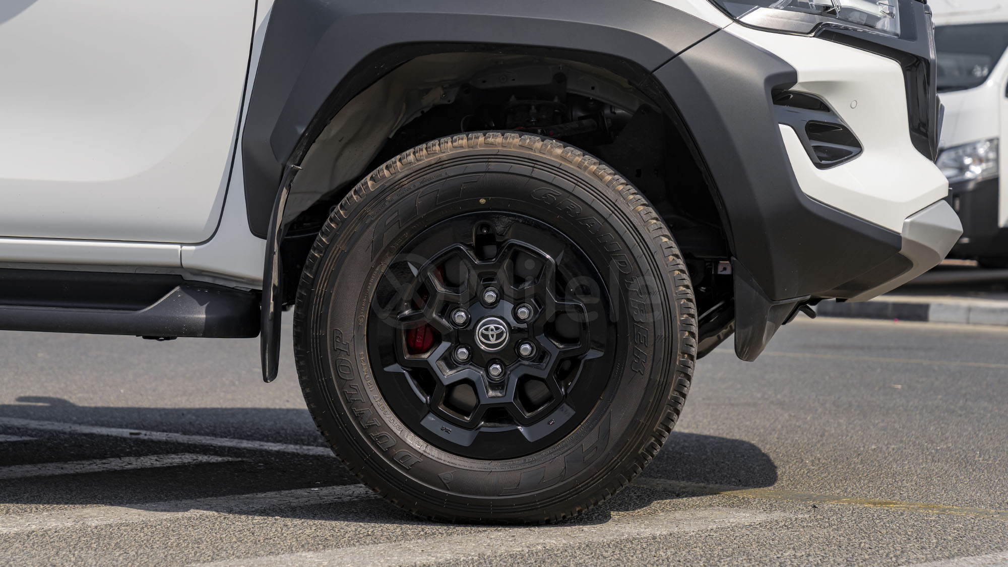 
(LHD) TOYOTA HILUX DC GR SPORT 2.8D AT 4X4 MY2025 – WHITE full									