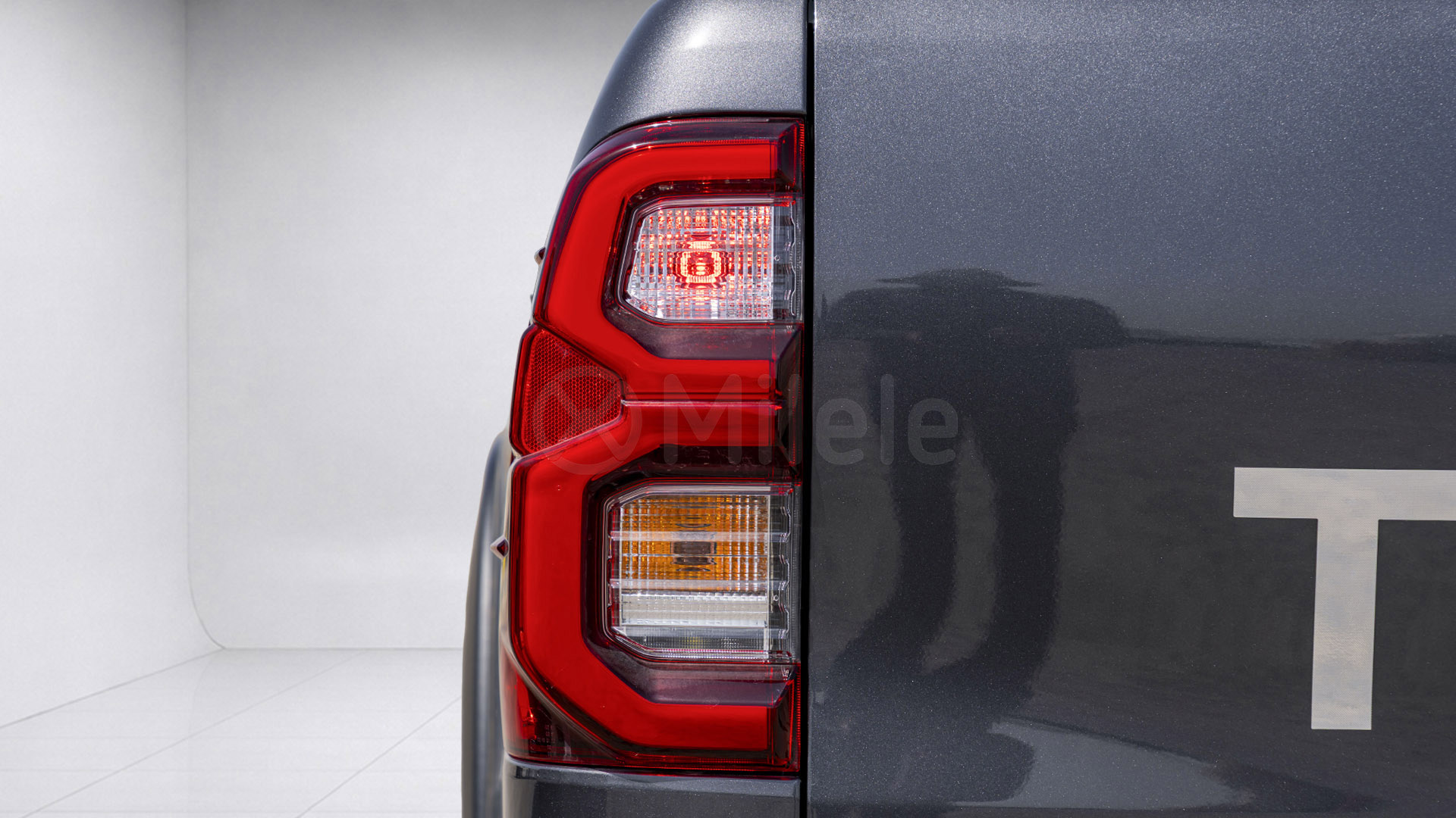 
(LHD) TOYOTA HILUX DC ADVENTURE 2.8D AT 4X4 MY2026 – GREY full									