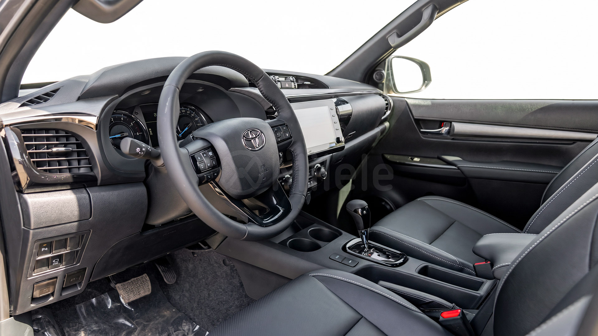 
(LHD) TOYOTA HILUX DC ADVENTURE 2.8D AT 4X4 MY2026 – GREY full									