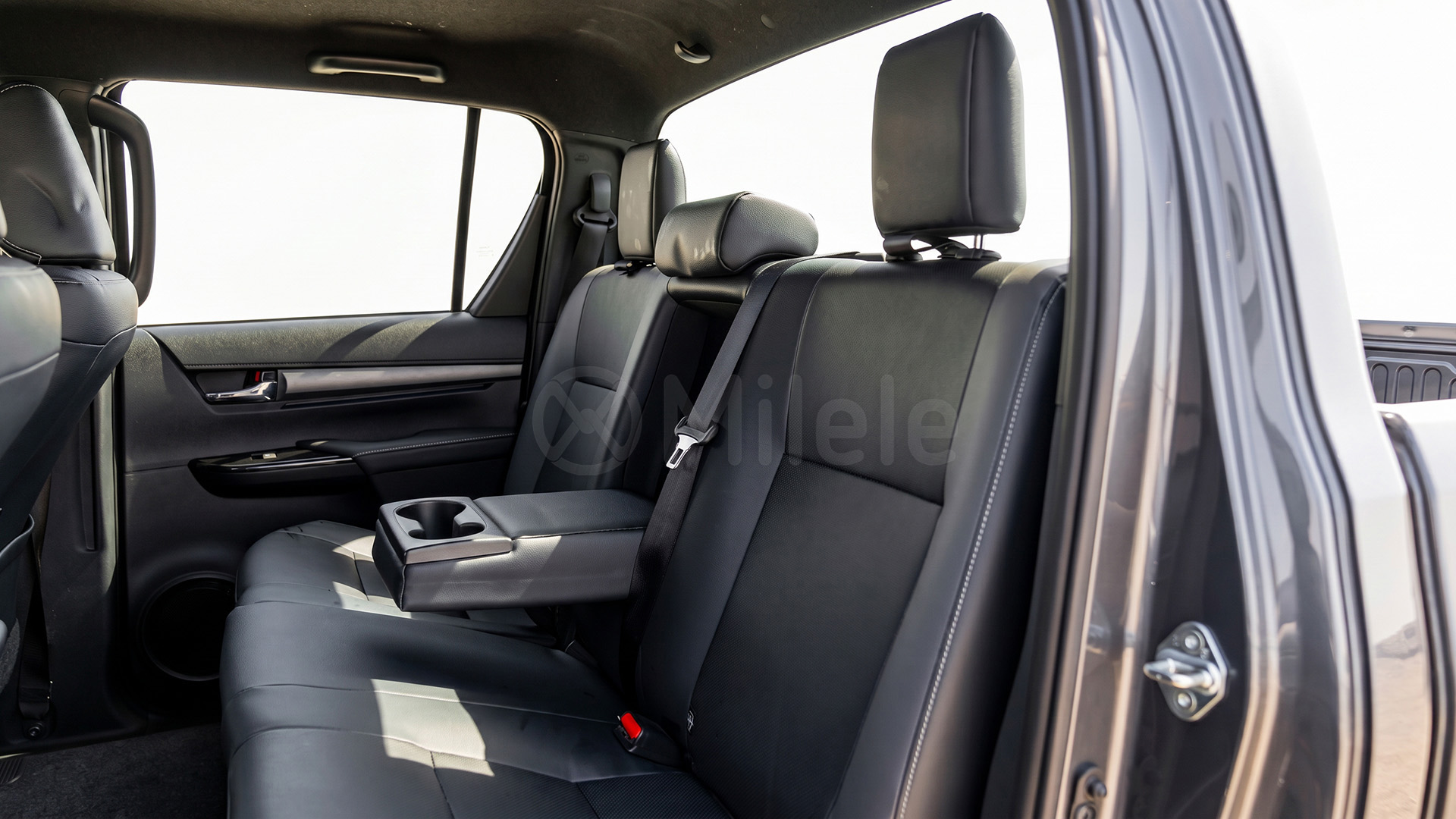 
(LHD) TOYOTA HILUX DC ADVENTURE 2.8D AT 4X4 MY2026 – GREY full									