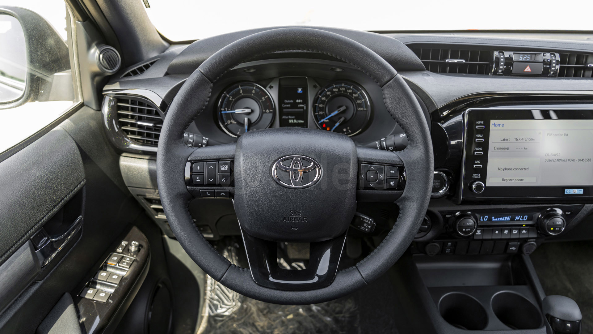 
(LHD) TOYOTA HILUX DC ADVENTURE 2.8D AT 4X4 MY2026 – GREY full									