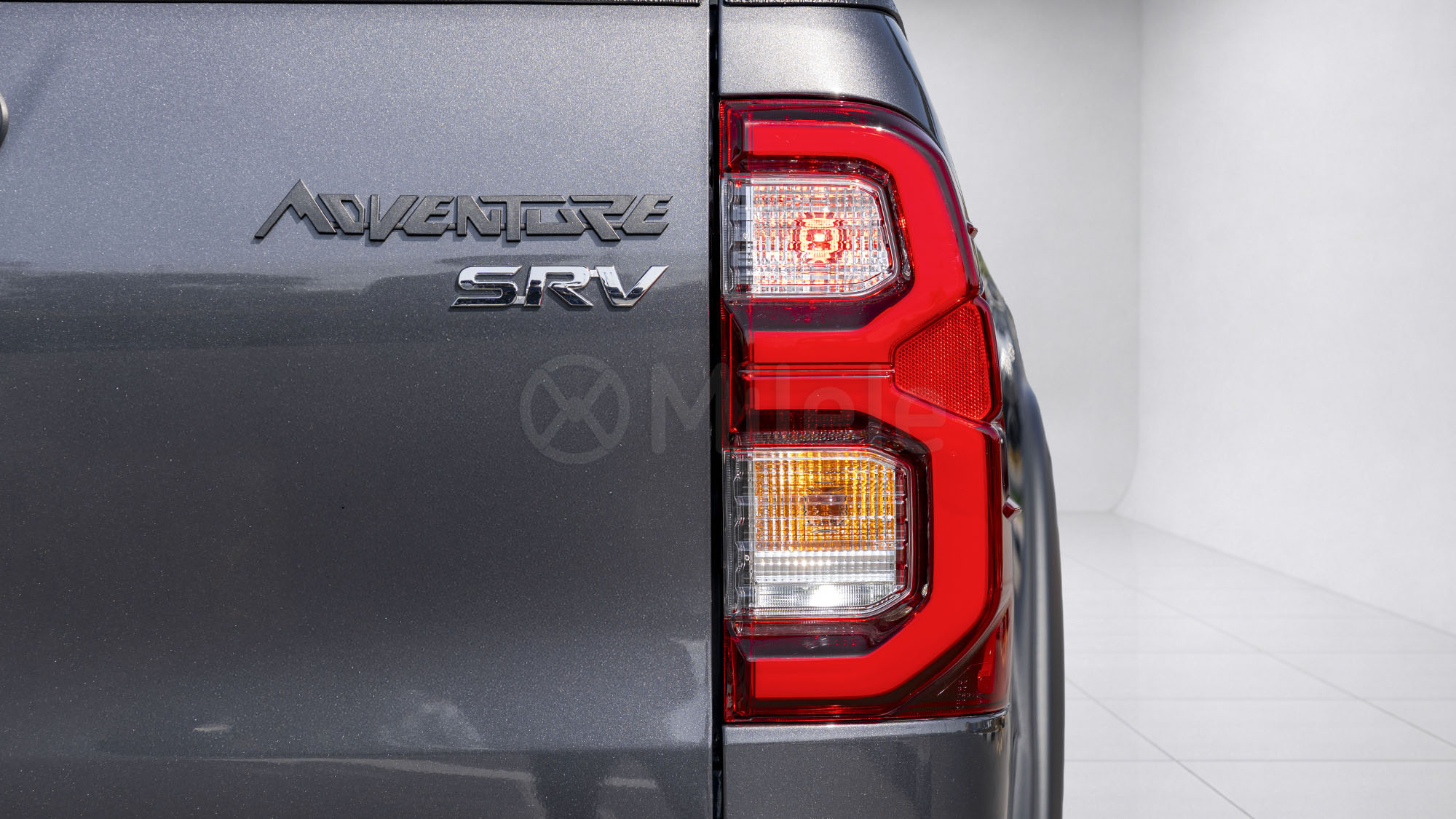 
								(LHD) TOYOTA HILUX DC ADVENTURE DIESEL 2.8M HEV AT 4WD MY2026 – GREY full									