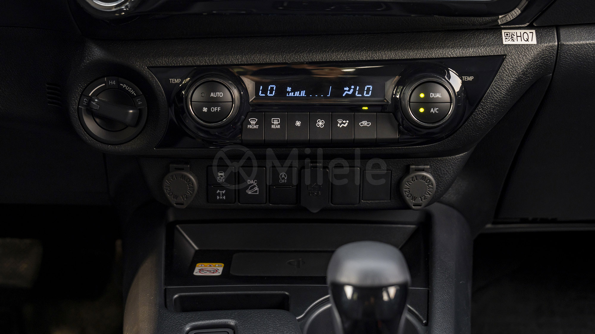 
								(LHD) TOYOTA HILUX DC ADVENTURE DIESEL 2.8M HEV AT 4WD MY2026 – GREY full									