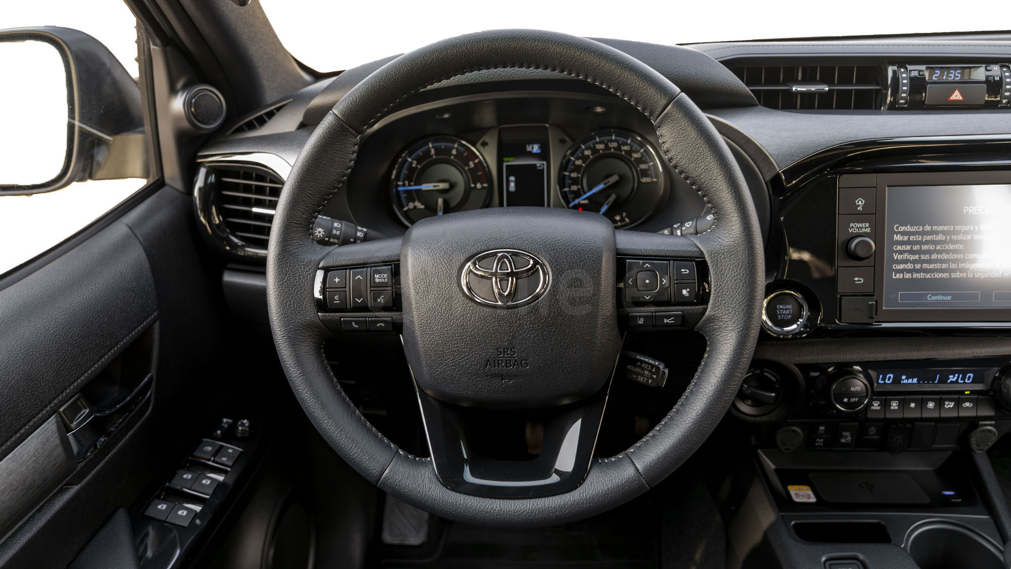 
								(LHD) TOYOTA HILUX DC ADVENTURE DIESEL 2.8M HEV AT 4WD MY2026 – GREY full									