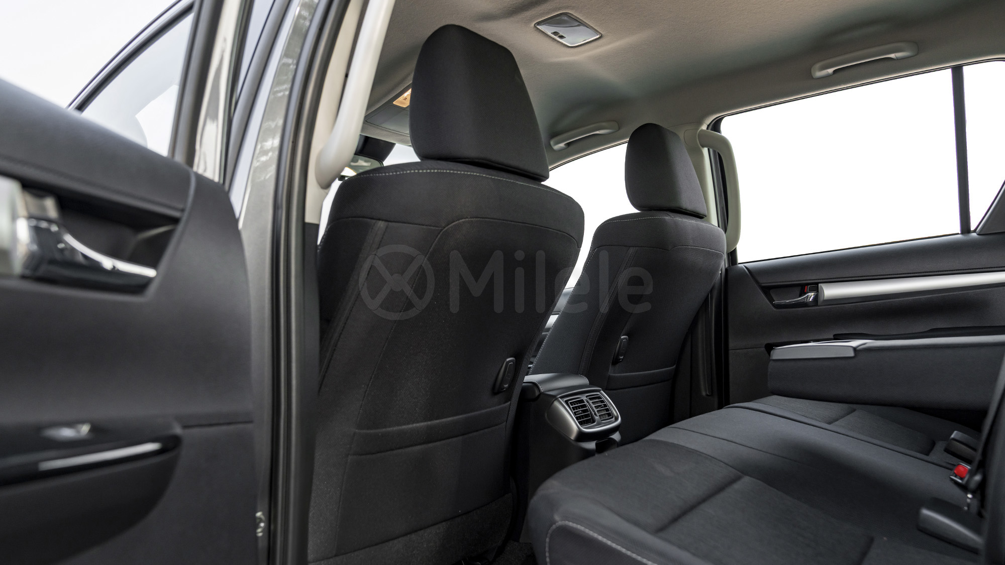 
								(LHD) TOYOTA HILUX DC DIESEL 2.8M HEV AT 4WD MY2026 – GREY full									
