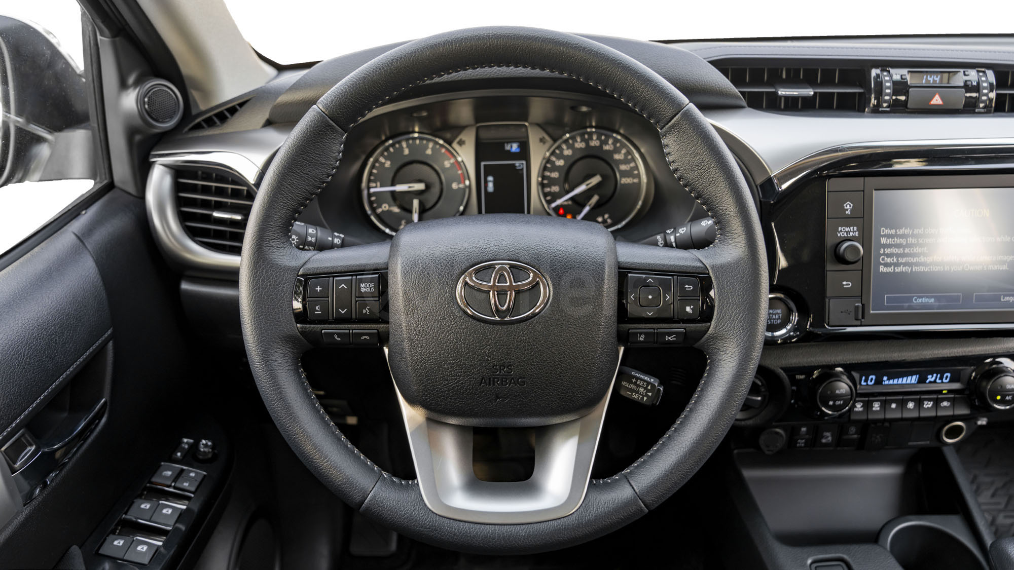 
								(LHD) TOYOTA HILUX DC DIESEL 2.8M HEV AT 4WD MY2026 – GREY full									