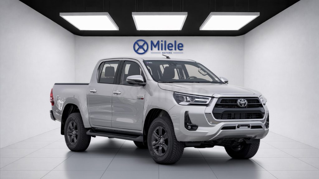 (LHD) TOYOTA HILUX DC DIESEL 2.8M HEV AT 4WD MY2026 – SILVER