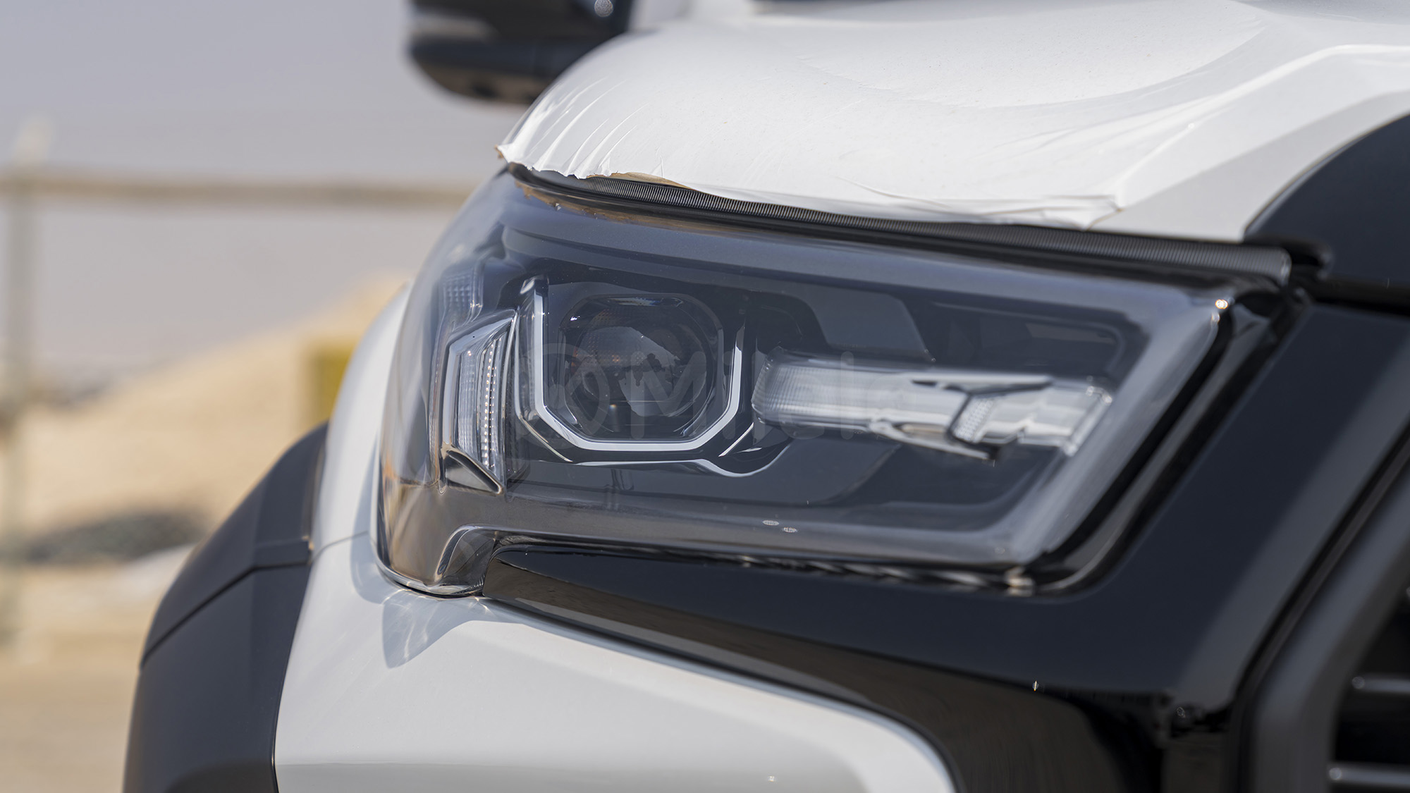 
								(LHD) TOYOTA HILUX DC GR SPORT 4.0P AT 4X4 MY2025 – WHITE full									