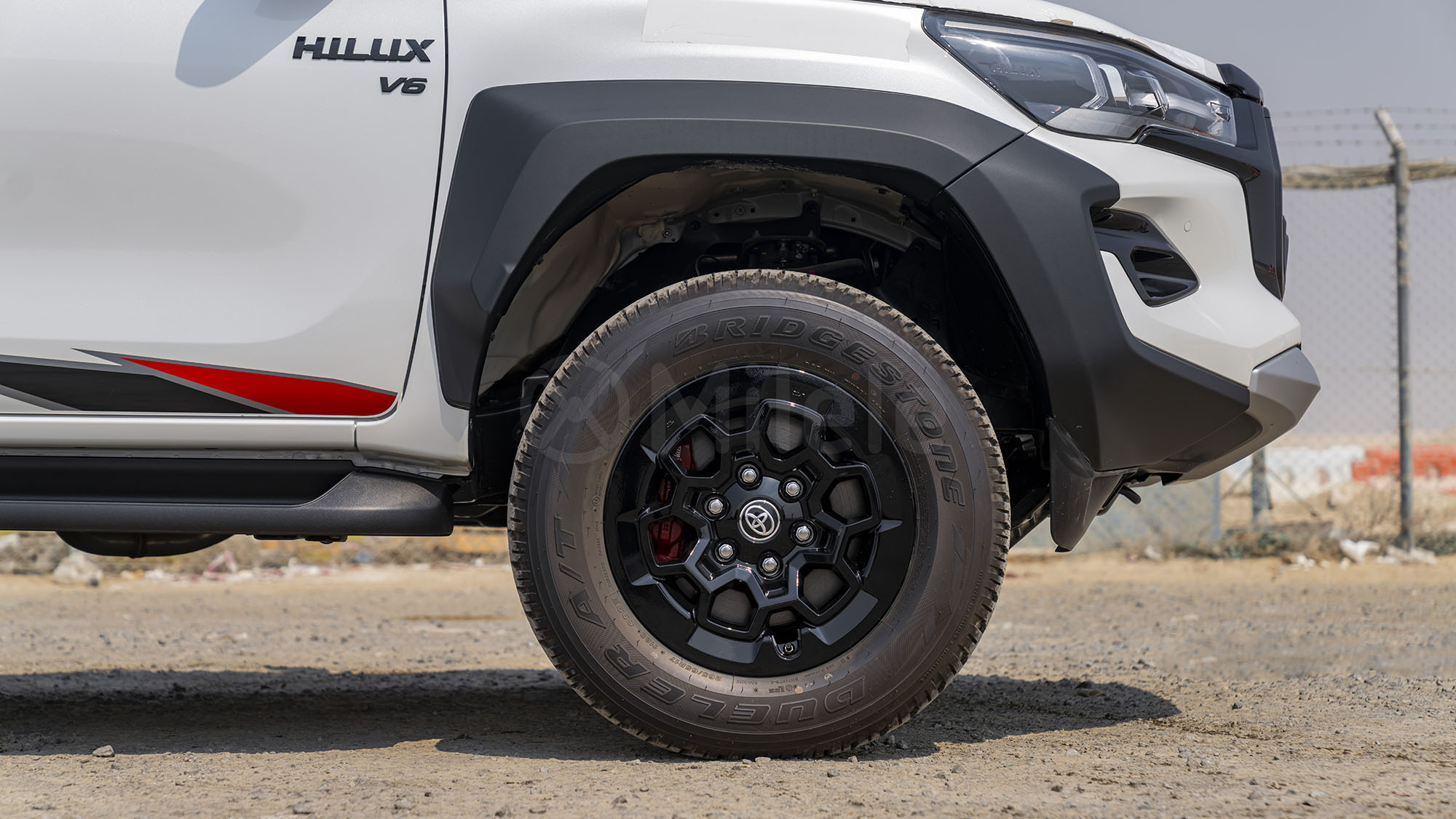 
								(LHD) TOYOTA HILUX DC GR SPORT 4.0P AT 4X4 MY2025 – WHITE full									