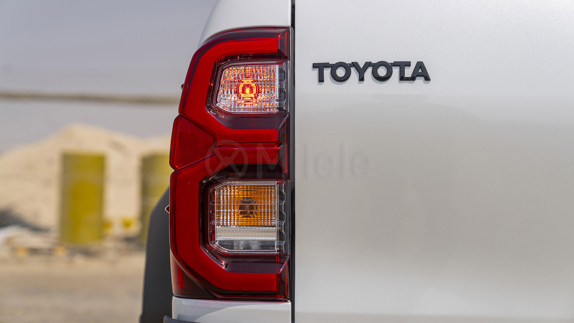 
								(LHD) TOYOTA HILUX DC GR SPORT 4.0P AT 4X4 MY2025 – WHITE full									