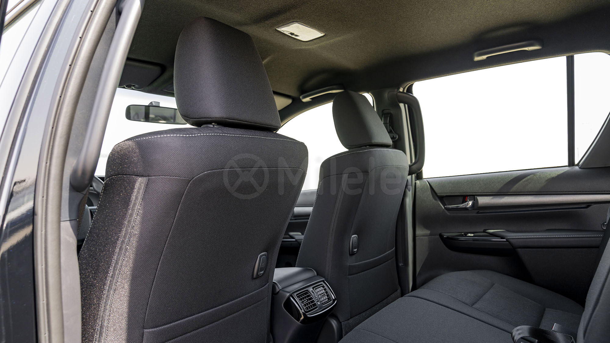 
								(LHD) TOYOTA HILUX DC ADVENTURE 4.0P AT 4X4 MY2026 – BLACK full									