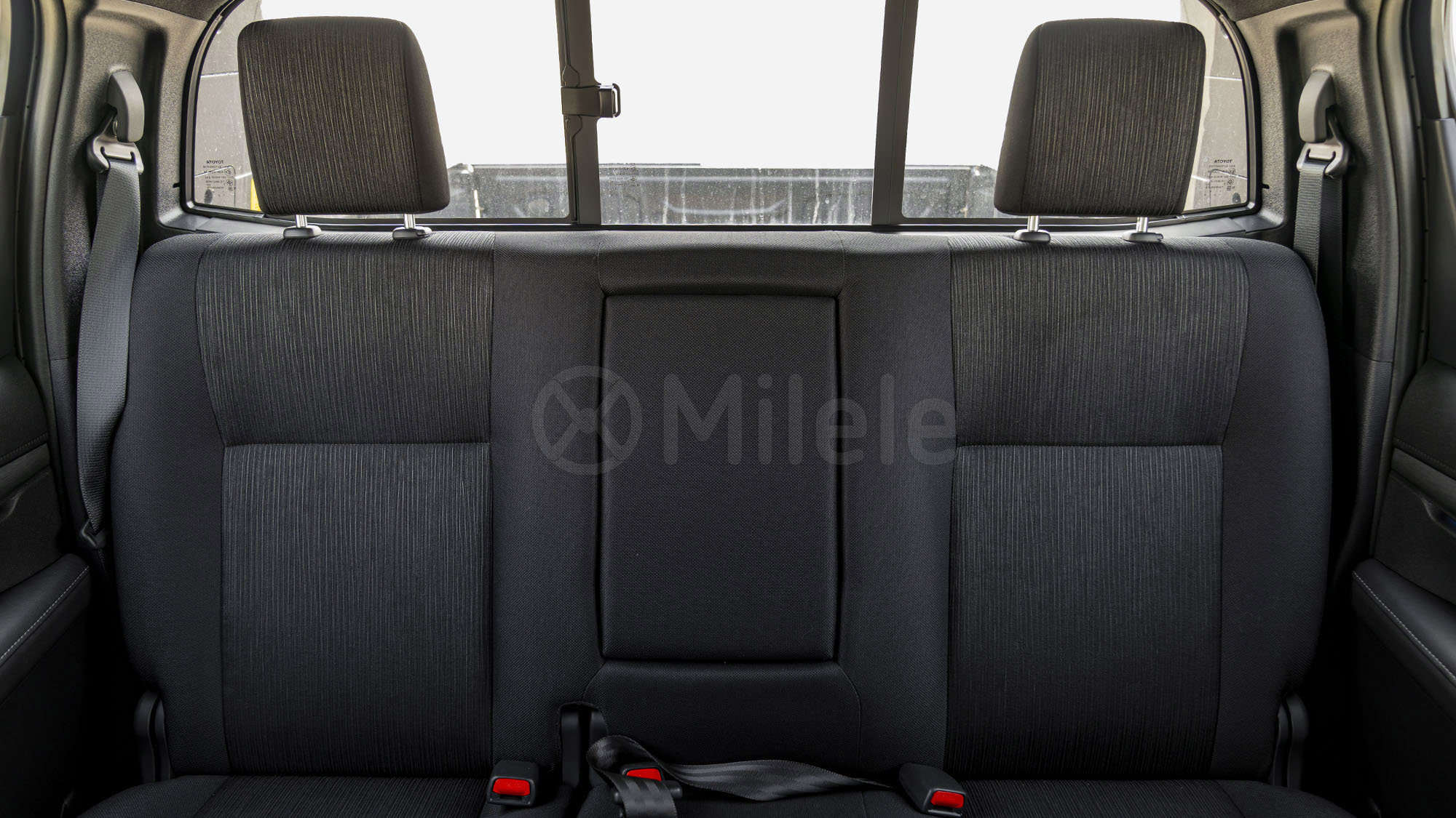 
								(LHD) TOYOTA HILUX DC ADVENTURE 4.0P AT 4X4 MY2026 – BLACK full									