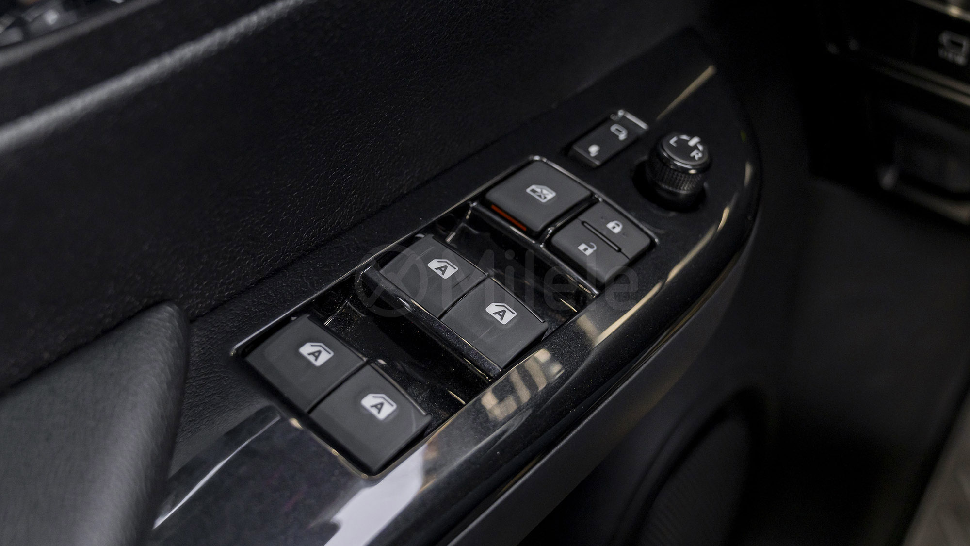 
								(LHD) TOYOTA HILUX DC ADVENTURE 4.0P AT 4X4 MY2026 – BLACK full									