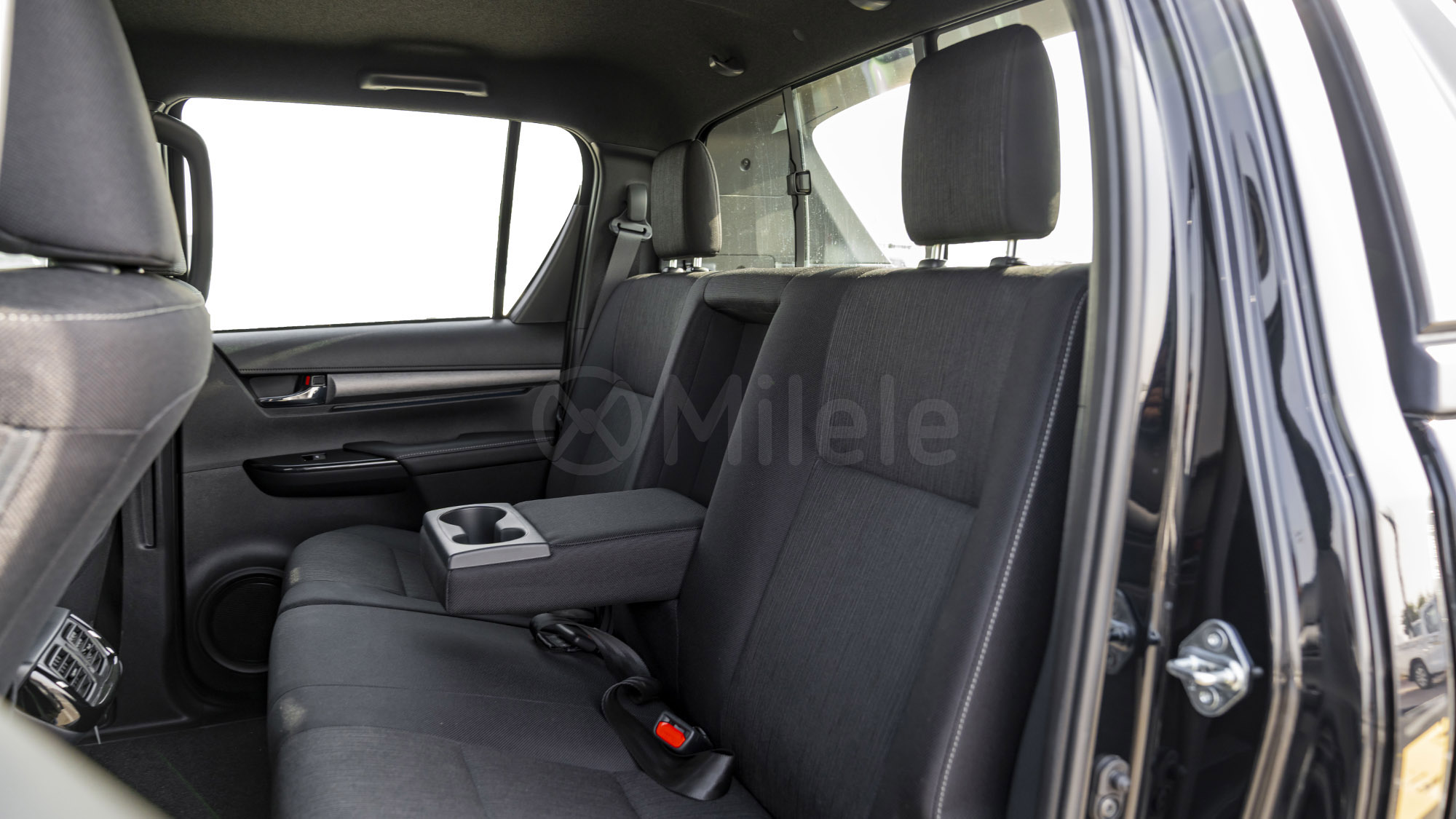 
								(LHD) TOYOTA HILUX DC ADVENTURE 4.0P AT 4X4 MY2026 – BLACK full									