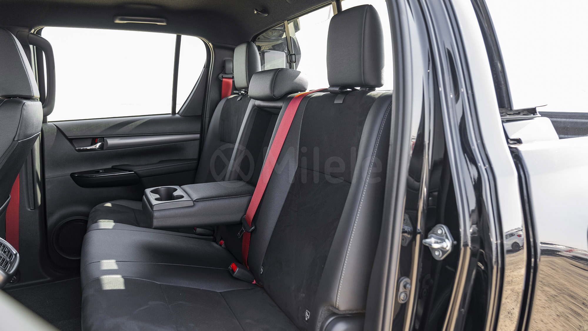 
								(LHD) HILUX GRS 4.0P AT full									