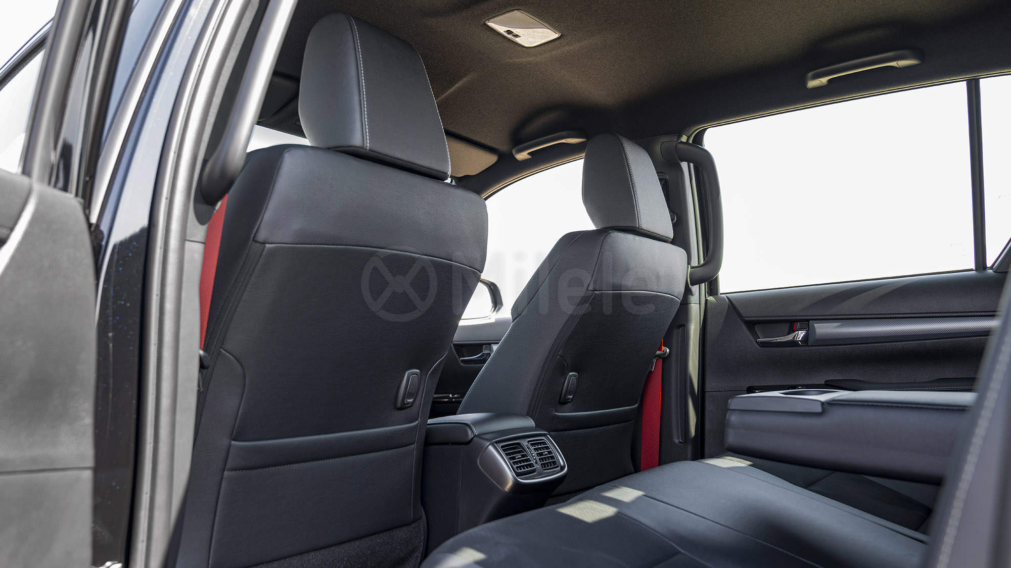 
								(LHD) HILUX GRS 4.0P AT full									