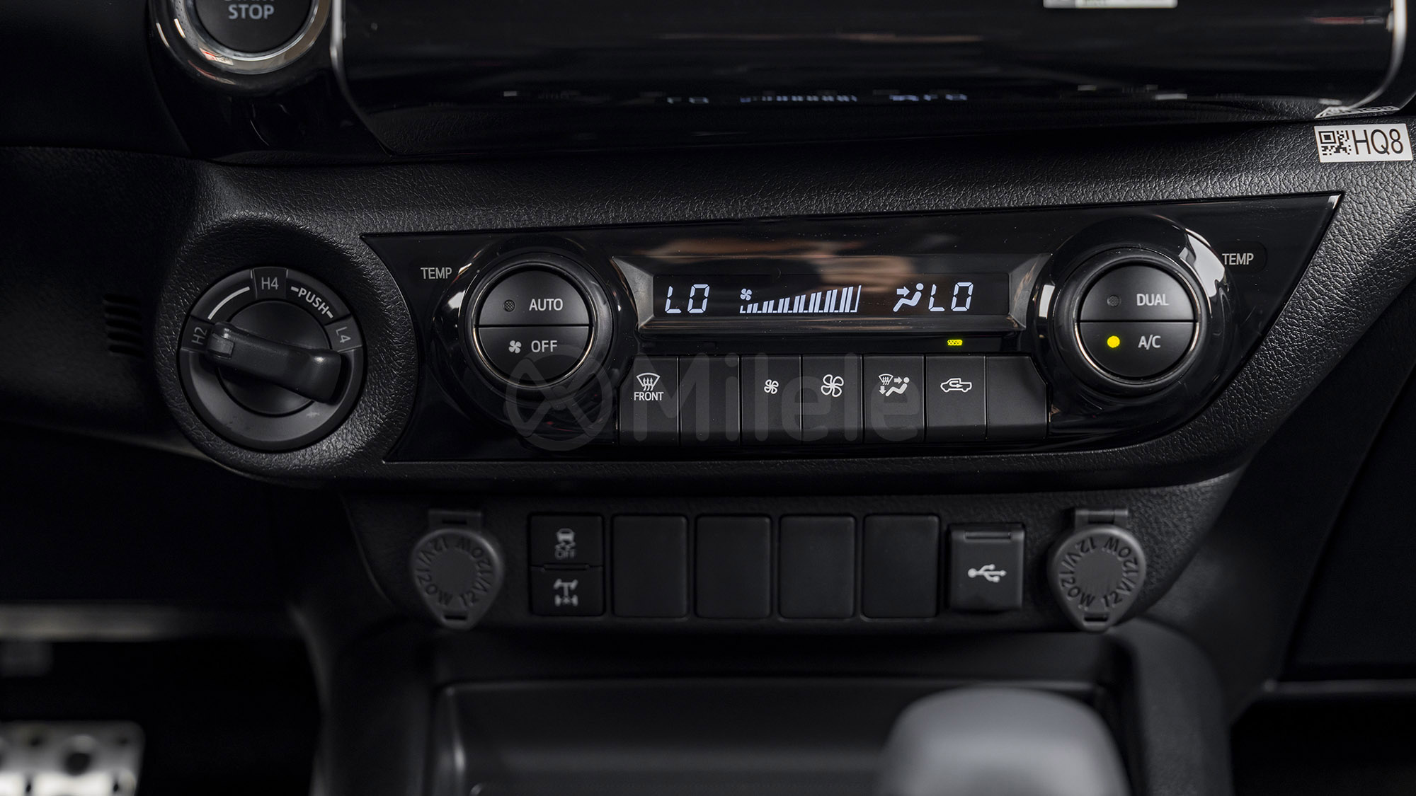 
								(LHD) HILUX GRS 4.0P AT full									
