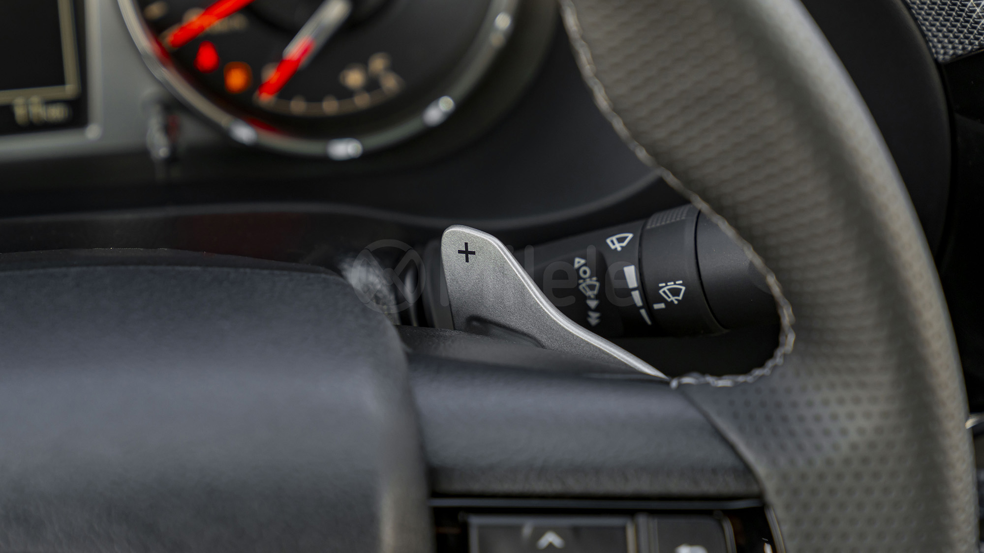 
								(LHD) HILUX GRS 4.0P AT full									