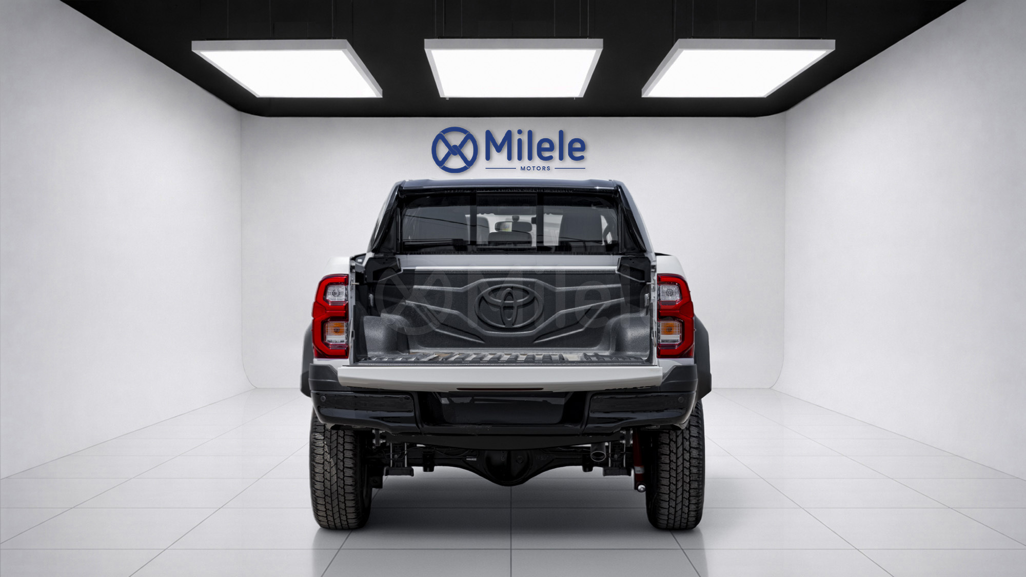 
(LHD) TOYOTA HILUX GRS 4.0P AT MY2026 – WHITE full									