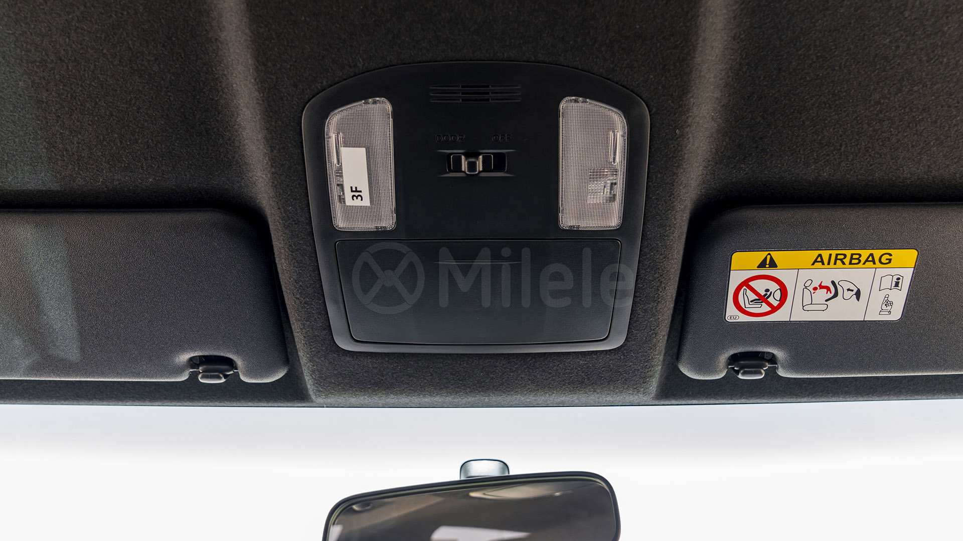 
(LHD) TOYOTA HILUX GRS 4.0P AT MY2026 – WHITE full									