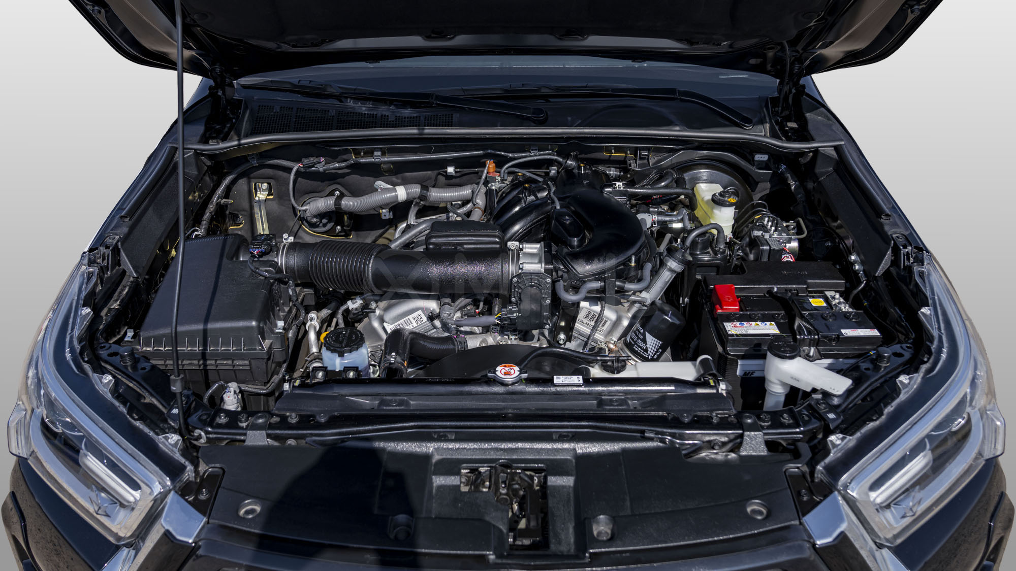 
(LHD) TOYOTA HILUX TRD 4.0P AT MY2026 – Black full									