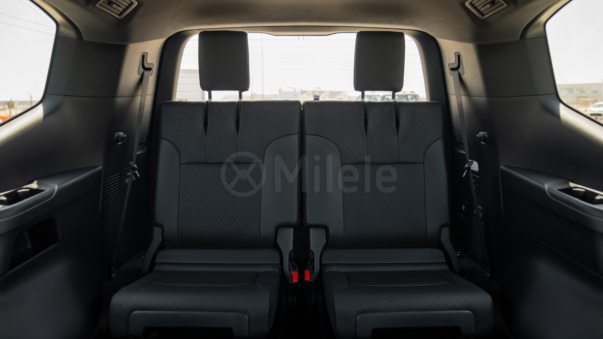
								(LHD) TOYOTA LC300 VX 3.3D AT AWD MY2025 – GREY full									