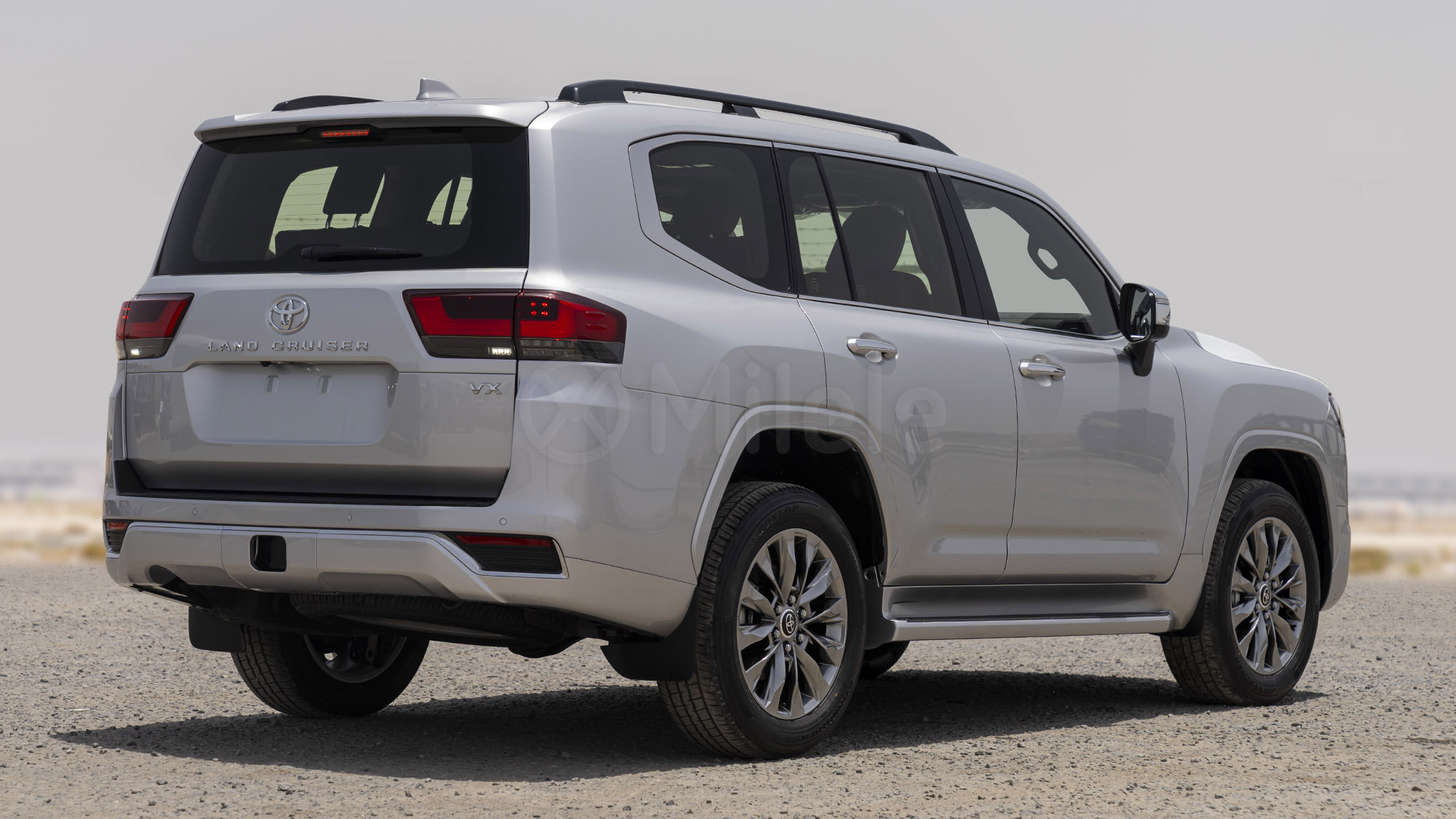 
								(LHD) TOYOTA LC300 VX 3.3D AT AWD MY2025 – SILVER full									