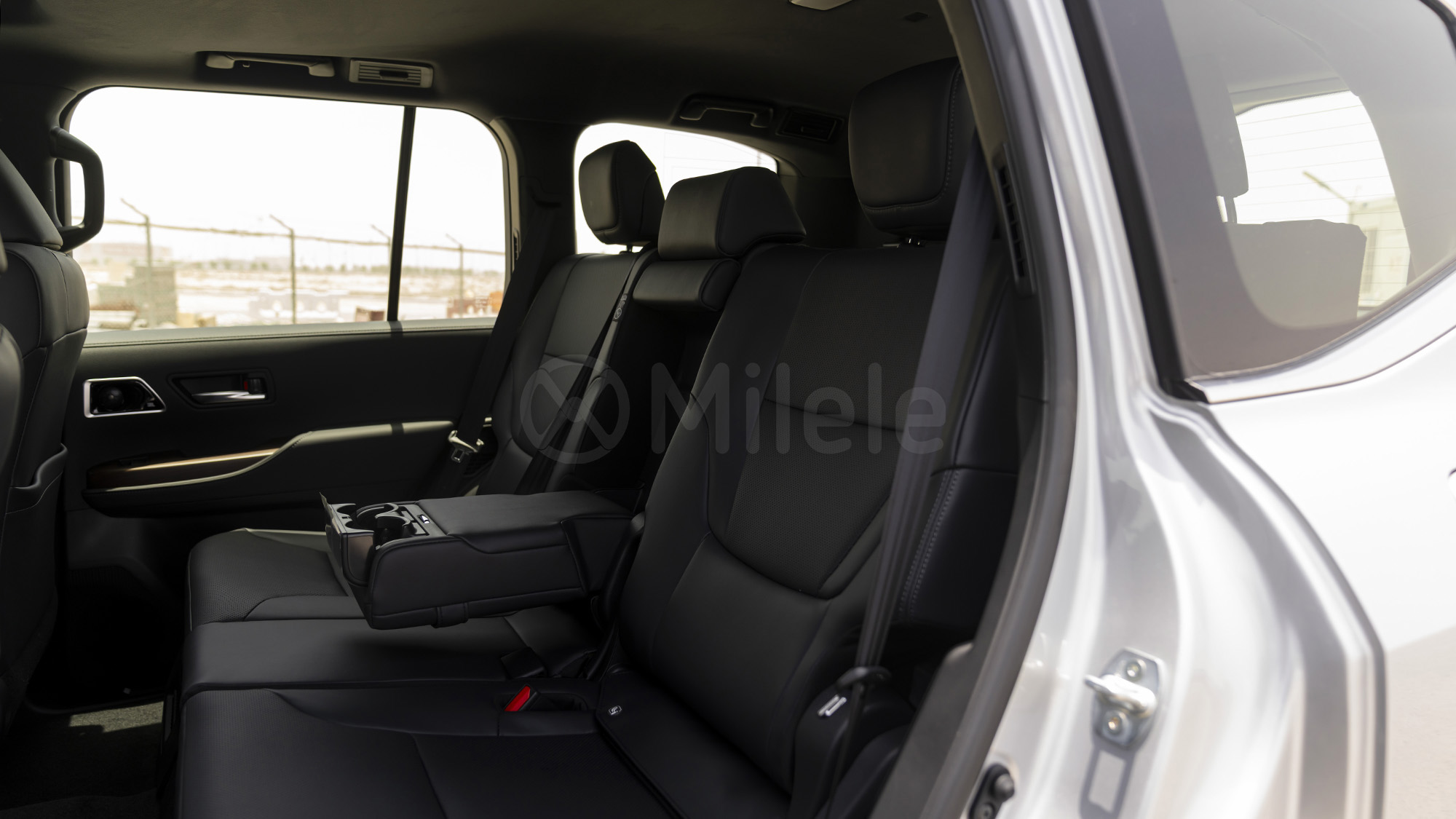 
								(LHD) TOYOTA LC300 VX 3.3D AT AWD MY2025 – SILVER full									