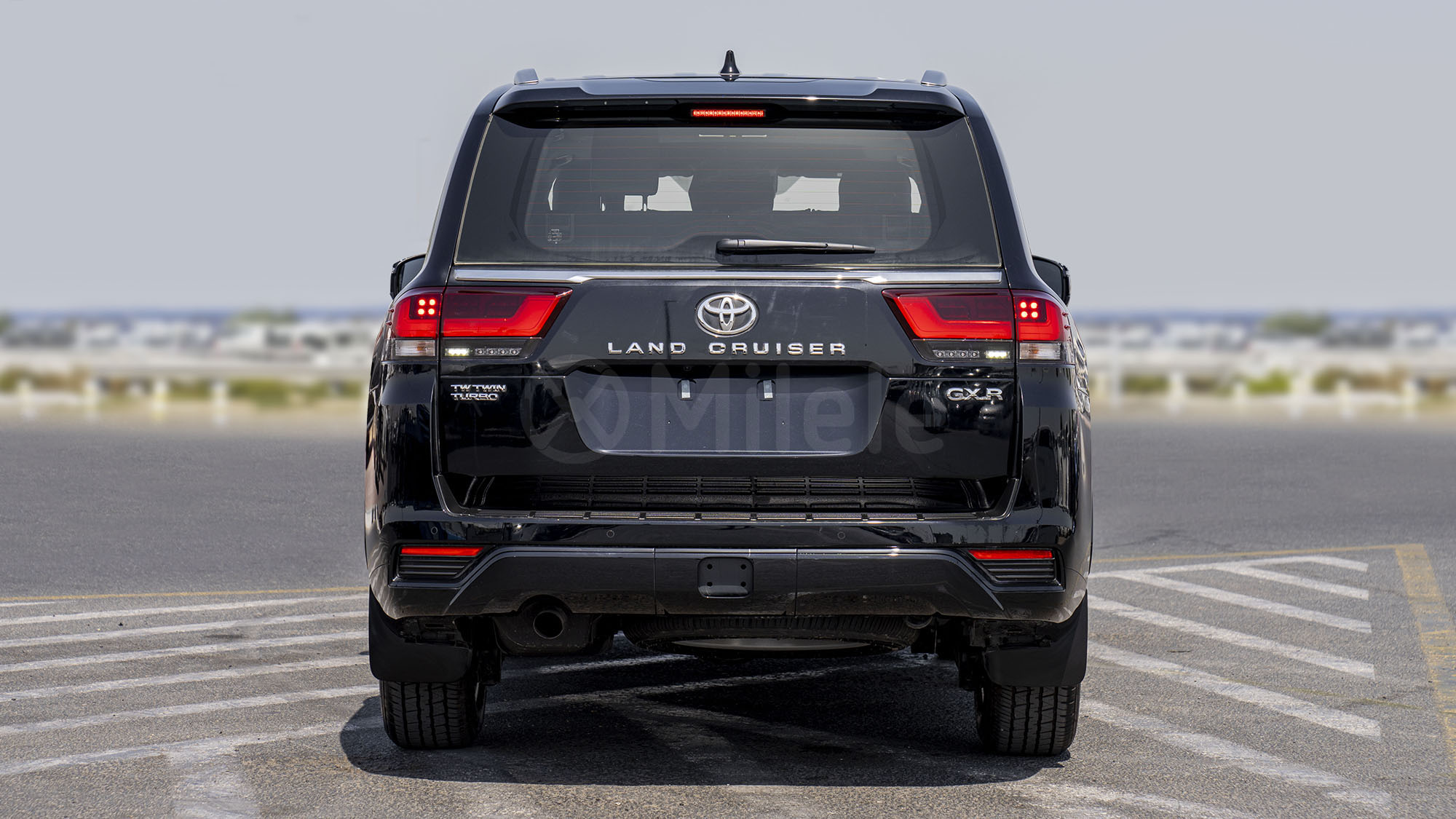 
(LHD) TOYOTA LC300 GXR 3.3D AT MY2025 – BLACK full									