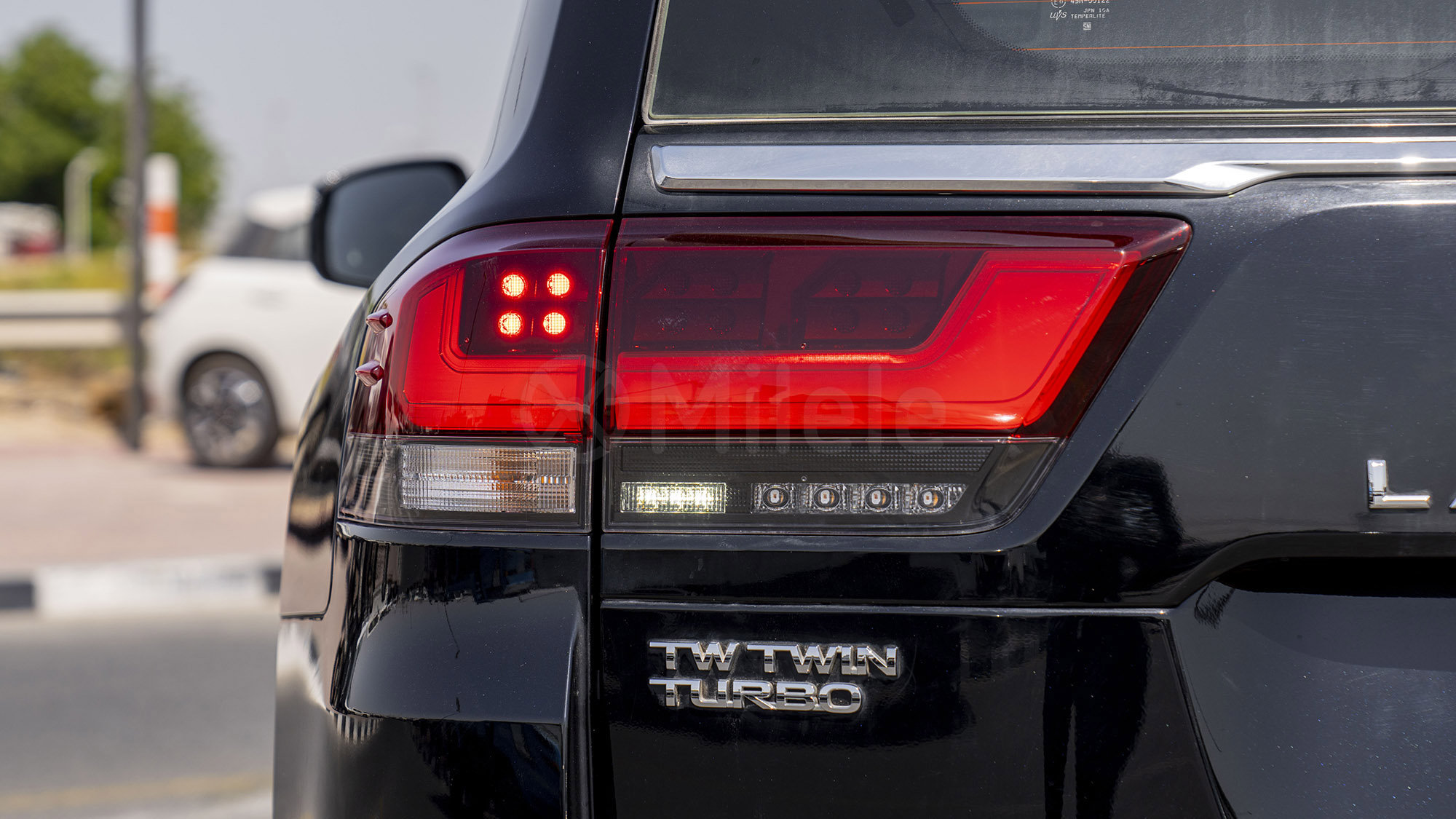
(LHD) TOYOTA LC300 GXR 3.3D AT MY2025 – BLACK full									