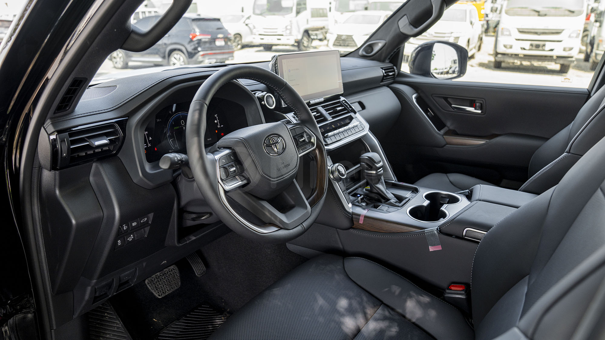 
(LHD) TOYOTA LC300 GXR 3.3D AT MY2025 – BLACK full									