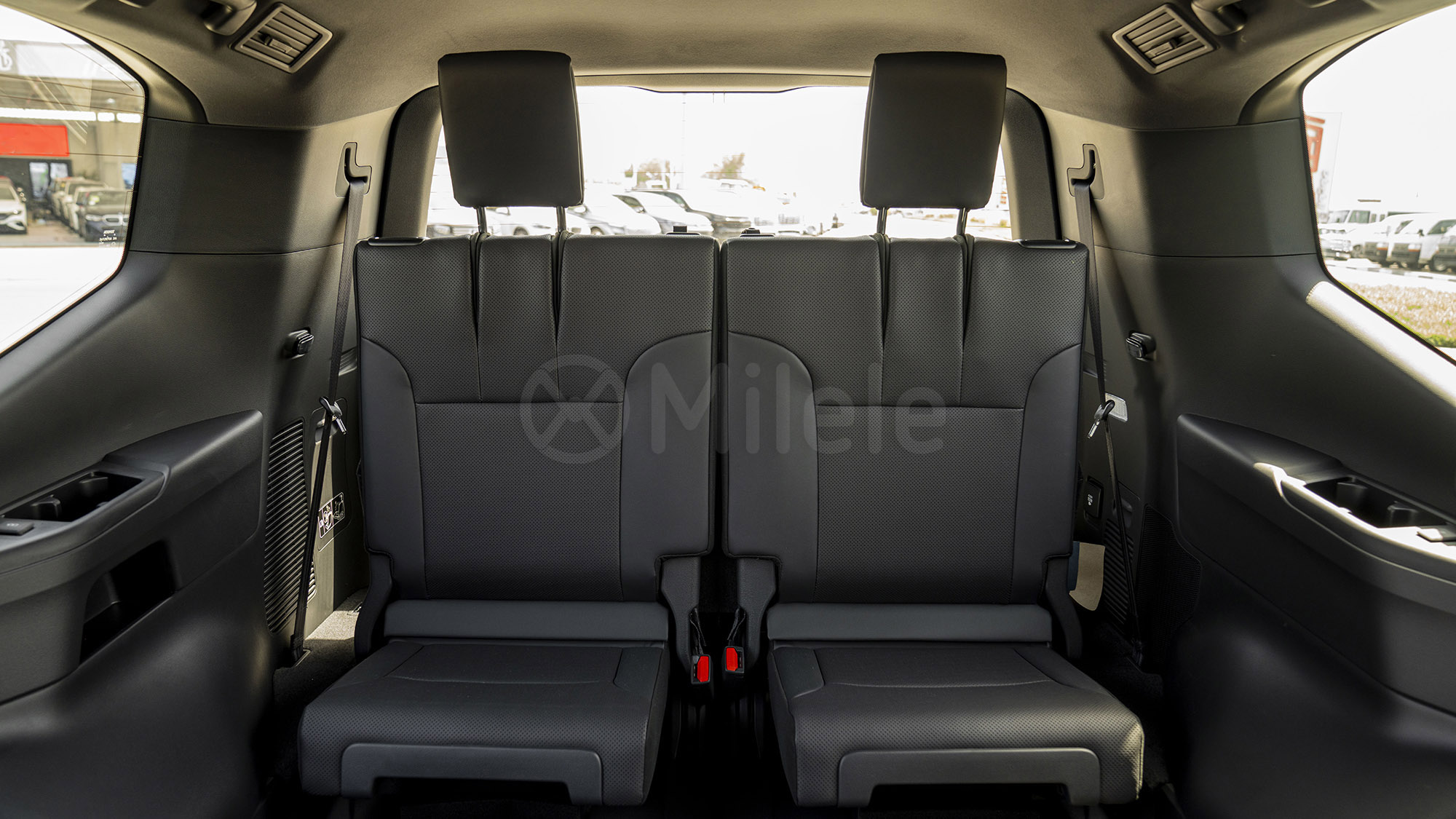 
(LHD) TOYOTA LC300 GXR 3.3D AT MY2025 – BLACK full									