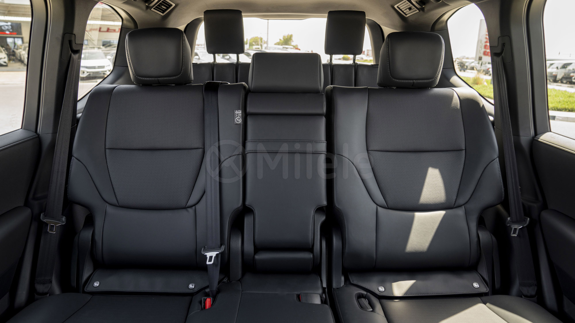 
(LHD) TOYOTA LC300 GXR 3.3D AT MY2025 – BLACK full									