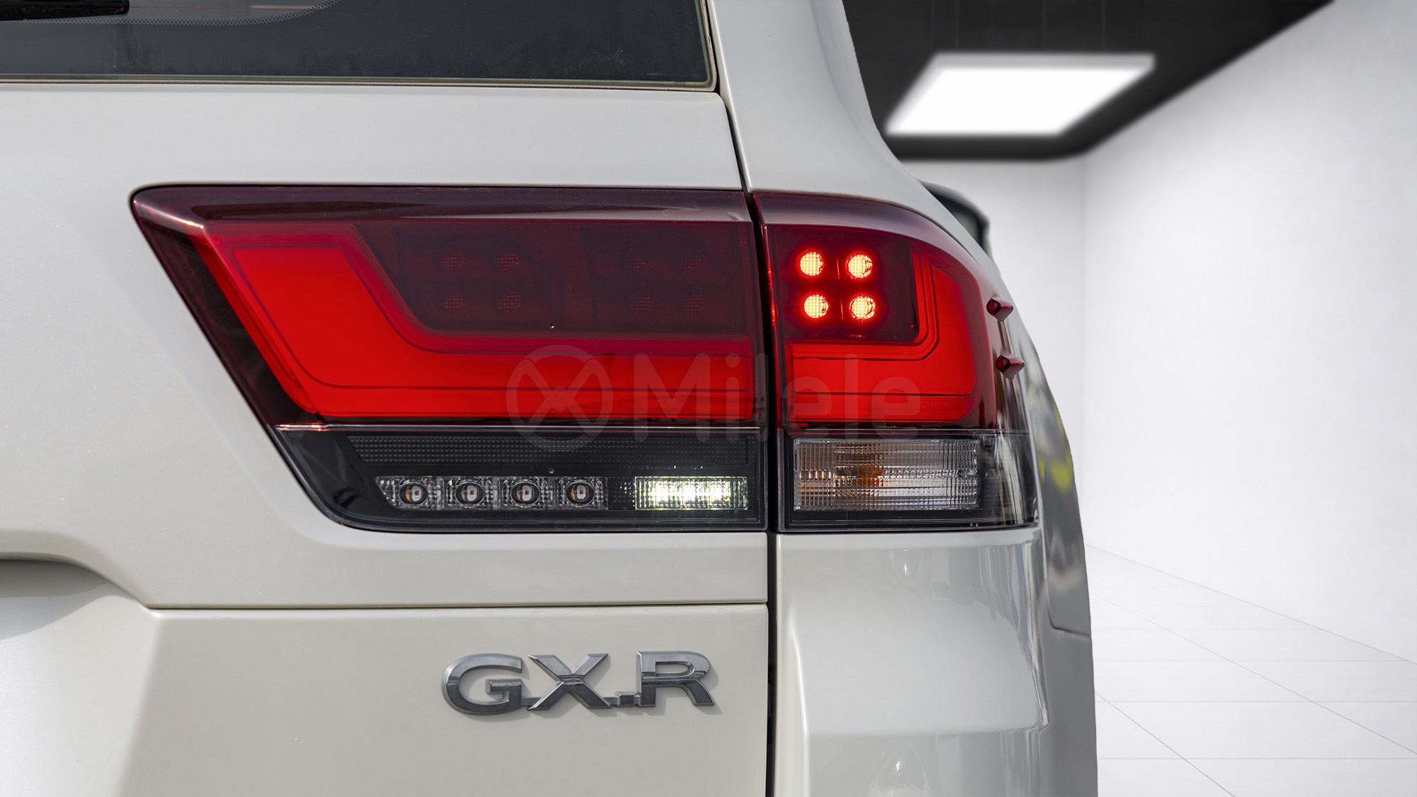 
								(LHD) TOYOTA LC300 GXR 3.3D AT 4X4 MY2025 – WHITE full									