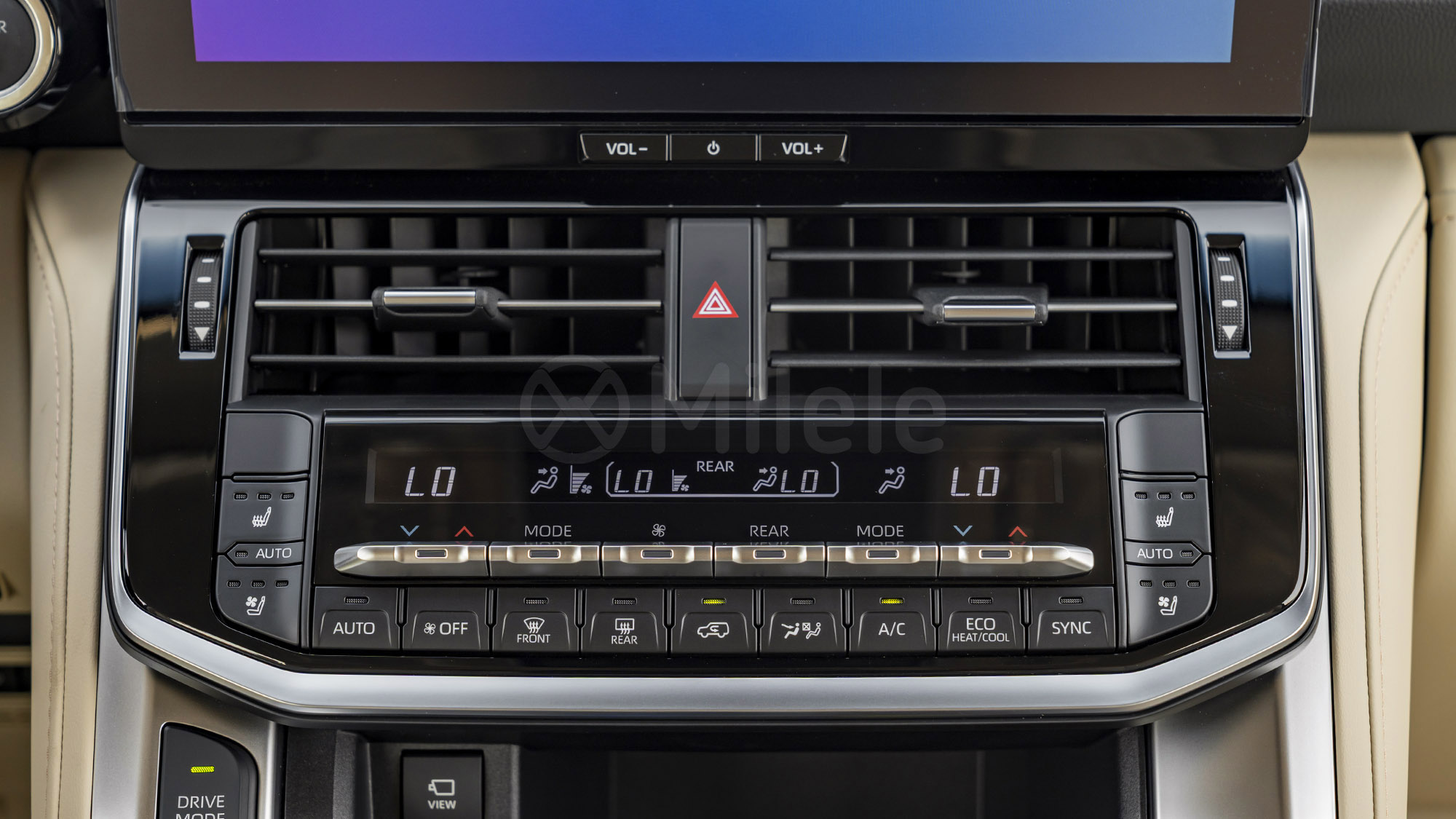 
								(LHD) TOYOTA LC300 VXR 3.5P HEV AT 4WD MY2025 – BLACK full									