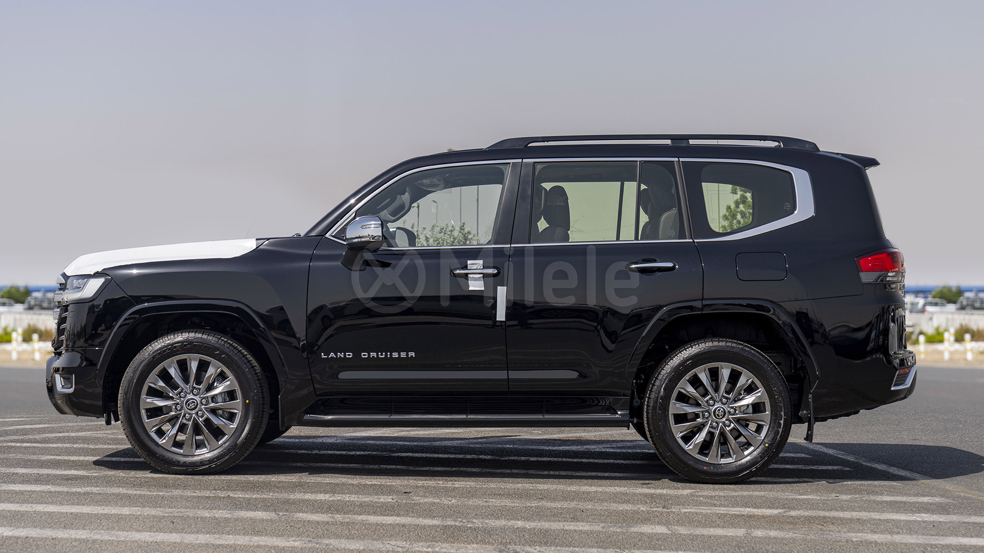 
								(LHD) TOYOTA LC300 VX 3.5P AT AWD MY2025 – ATTITUDE BLACK full									