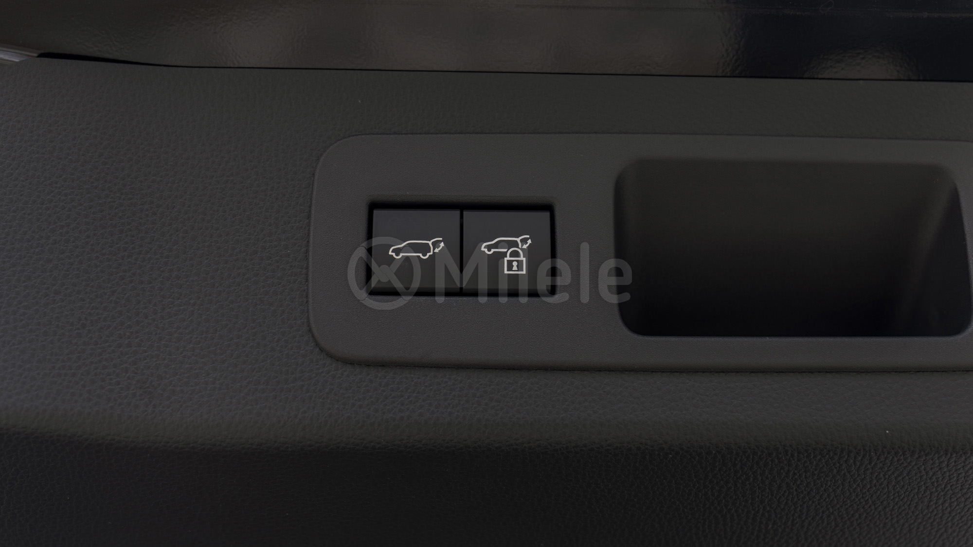 
								(LHD) TOYOTA LC300 VX 3.5P AT AWD MY2025 – ATTITUDE BLACK full									