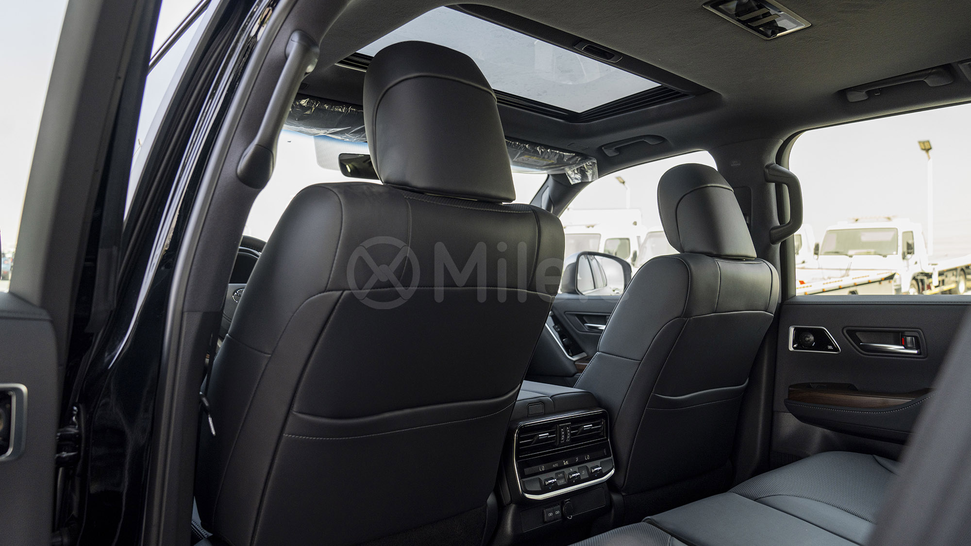 
								(LHD) TOYOTA LC300 VX 3.5P AT AWD MY2025 – ATTITUDE BLACK full									