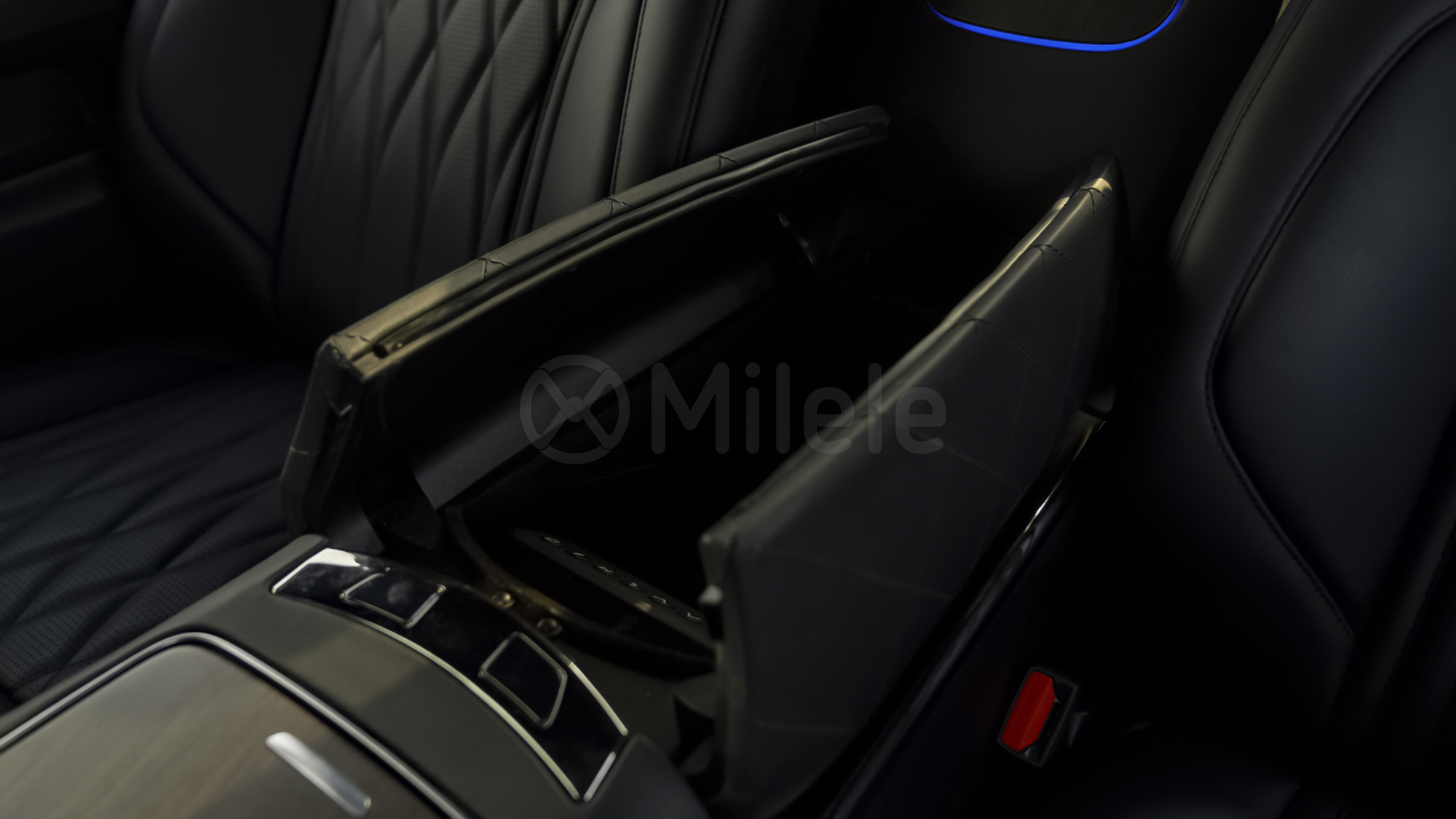 
								(LHD) TOYOTA LC300 VXR 3.5P AT AWD MY2025 – BLACK full									