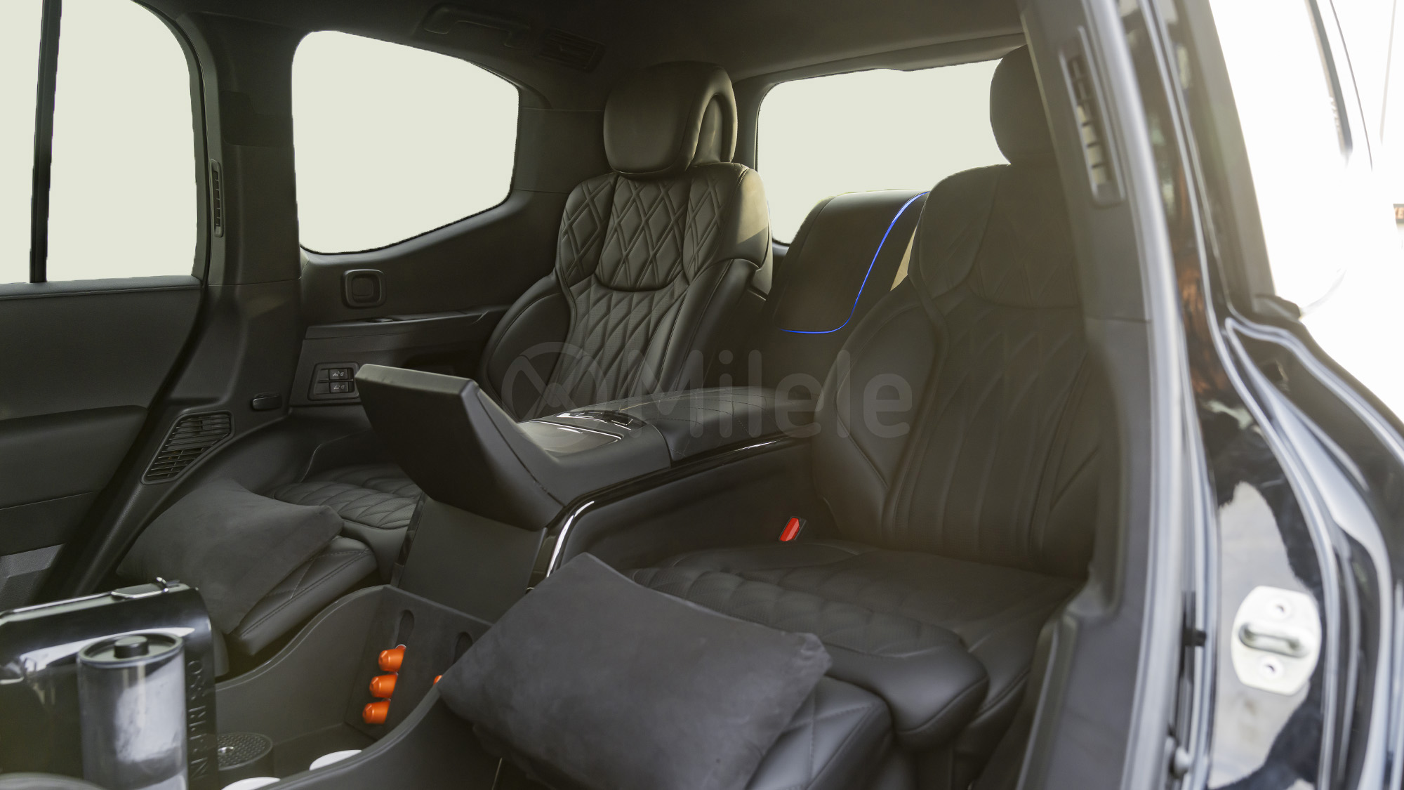 
								(LHD) TOYOTA LC300 VXR 3.5P AT AWD MY2025 – BLACK full									