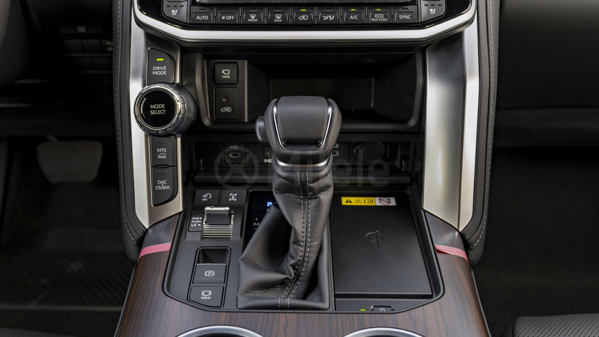 
								(LHD) TOYOTA LC300 VX 3.5P AT MY2026 – ATTITUDE BLACK full									