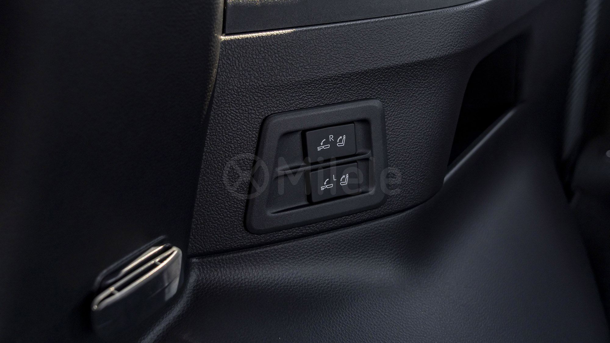 
								(LHD) TOYOTA LC300 VXR 3.5P AT MY2026 – ATTITUDEBLACK full									