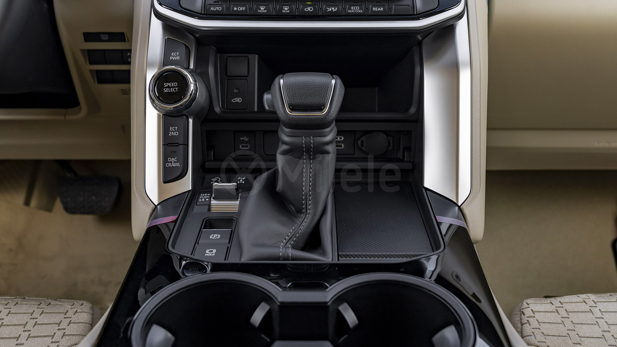 
								(LHD) TOYOTA LC300 EXR 4.0P AT 4X4 MY2025 – BLACK full									