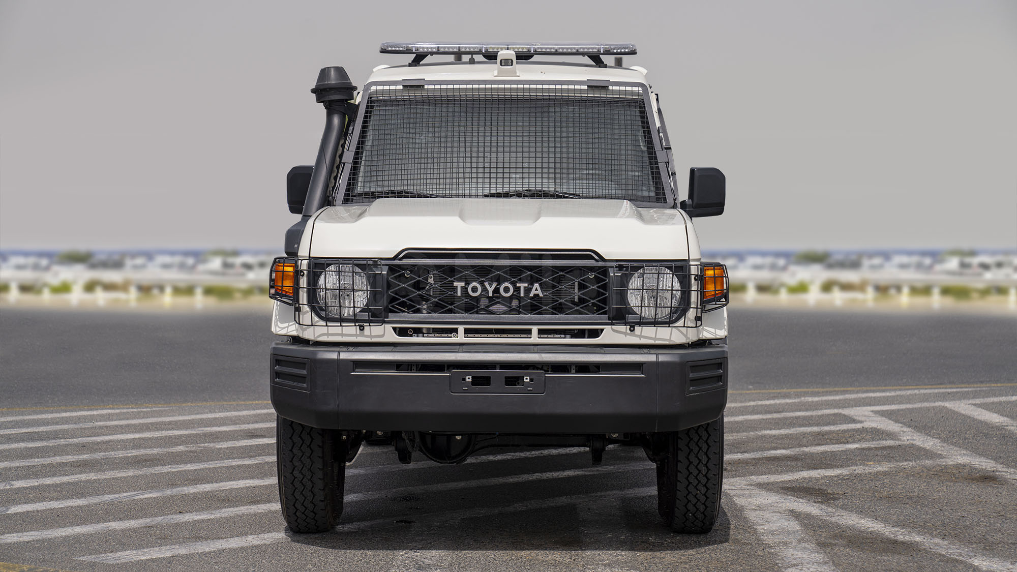 
								(LHD) TOYOTA LC78 4.2D MT MY2025 – WHITE full									