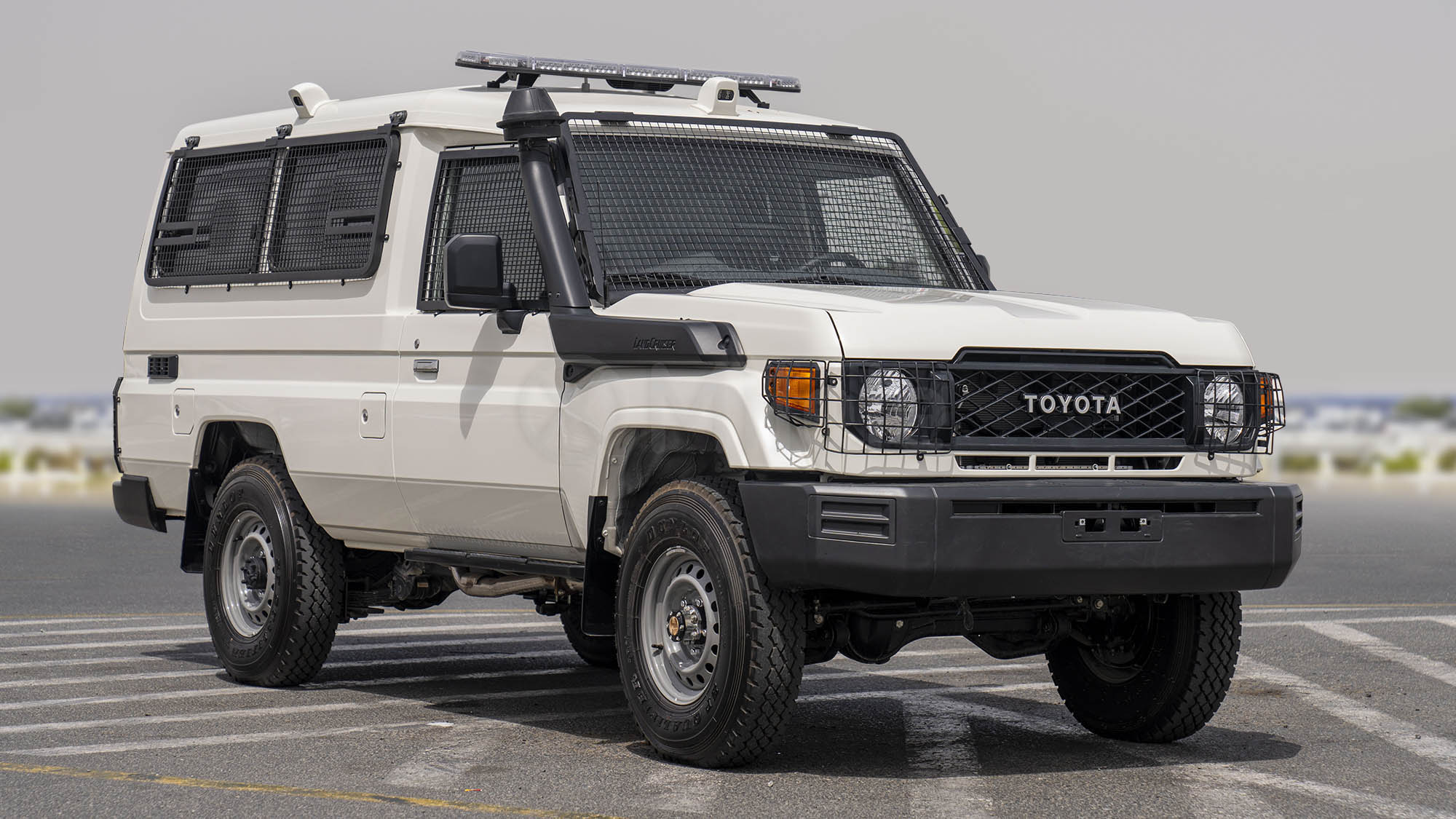 
								(LHD) TOYOTA LC78 4.2D MT MY2025 – WHITE full									