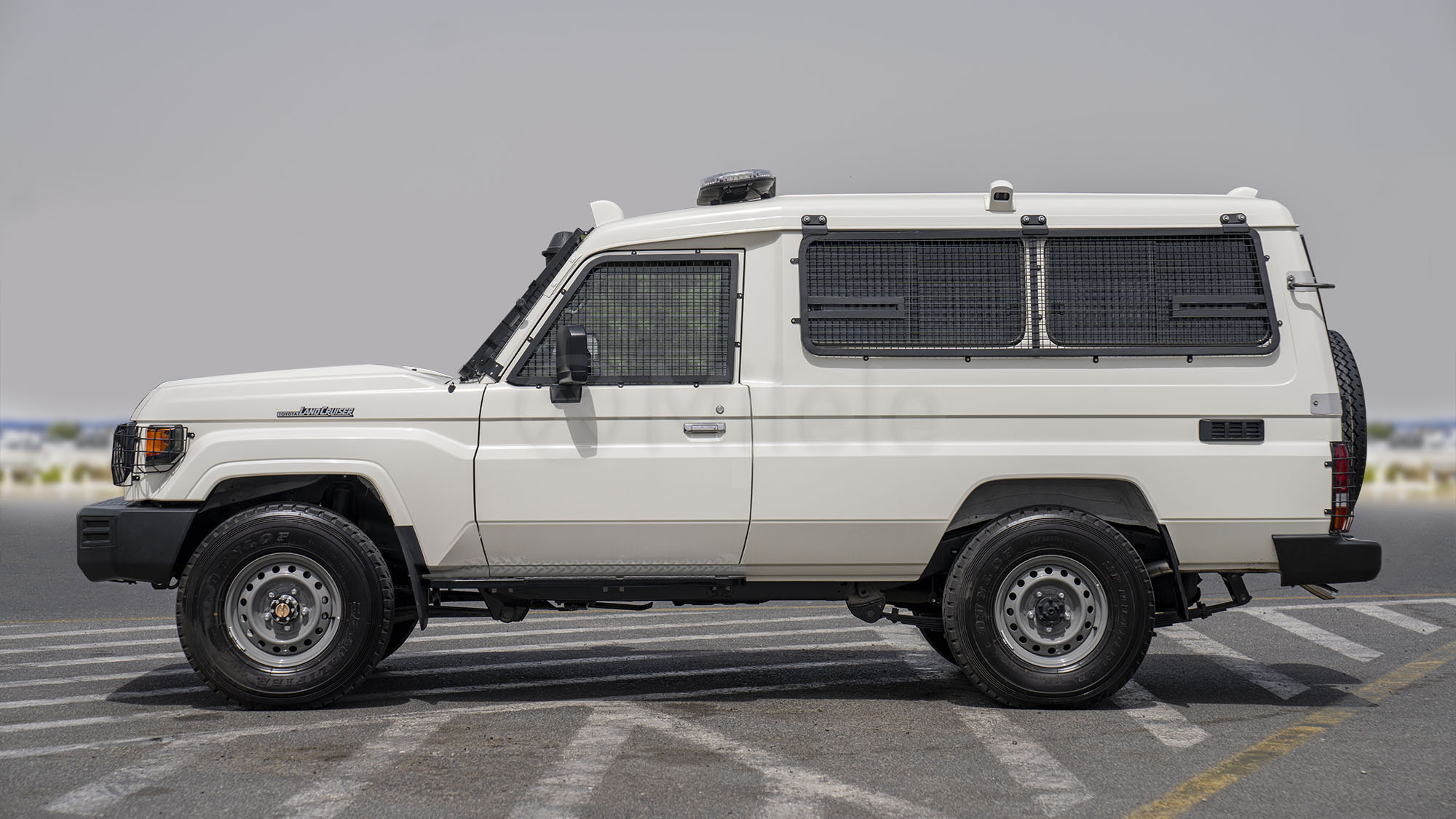 
								(LHD) TOYOTA LC78 4.2D MT MY2025 – WHITE full									