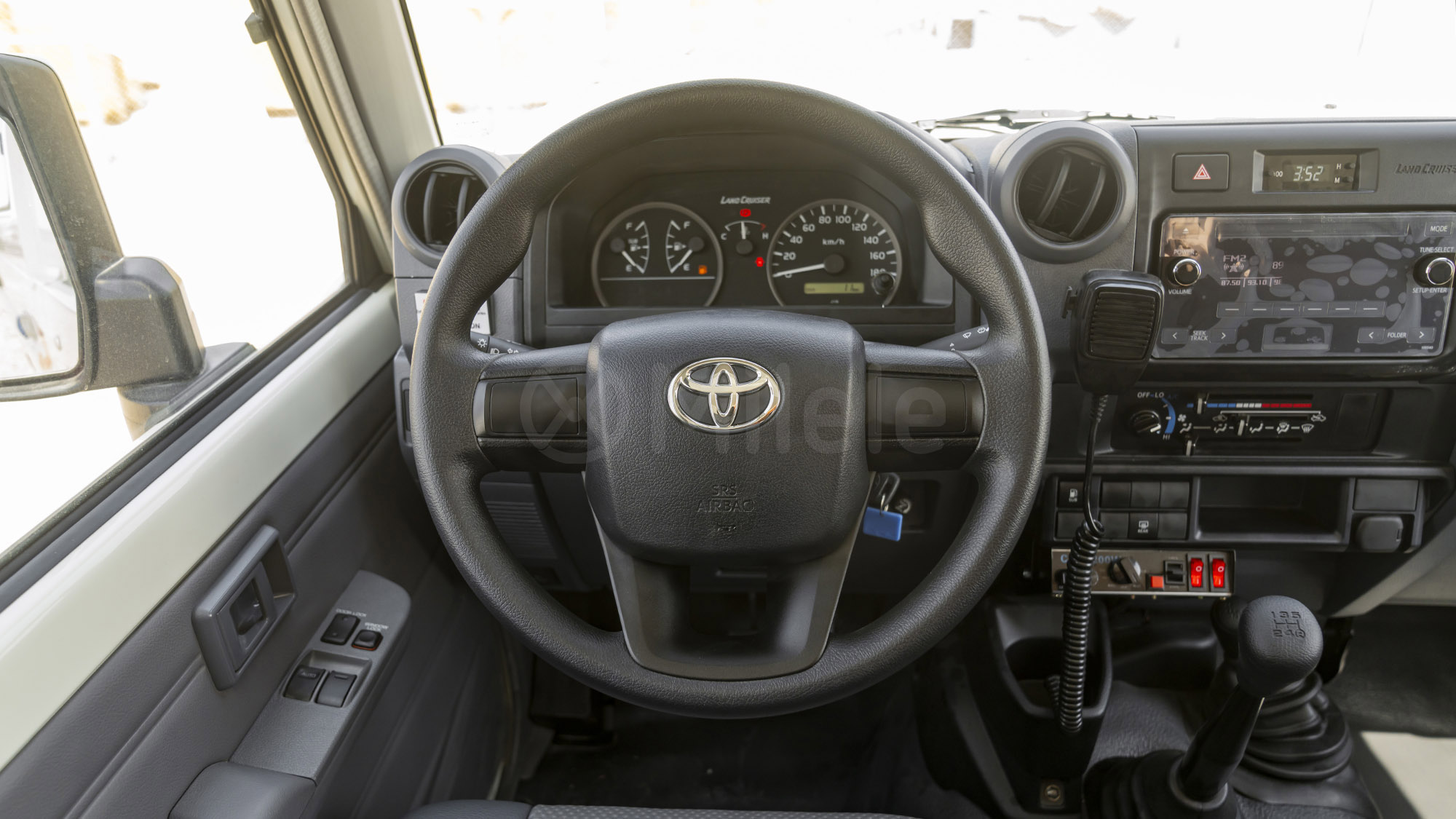 
								(LHD) TOYOTA LC78 4.2D MT 4X4 MY2025 – WHITE full									
