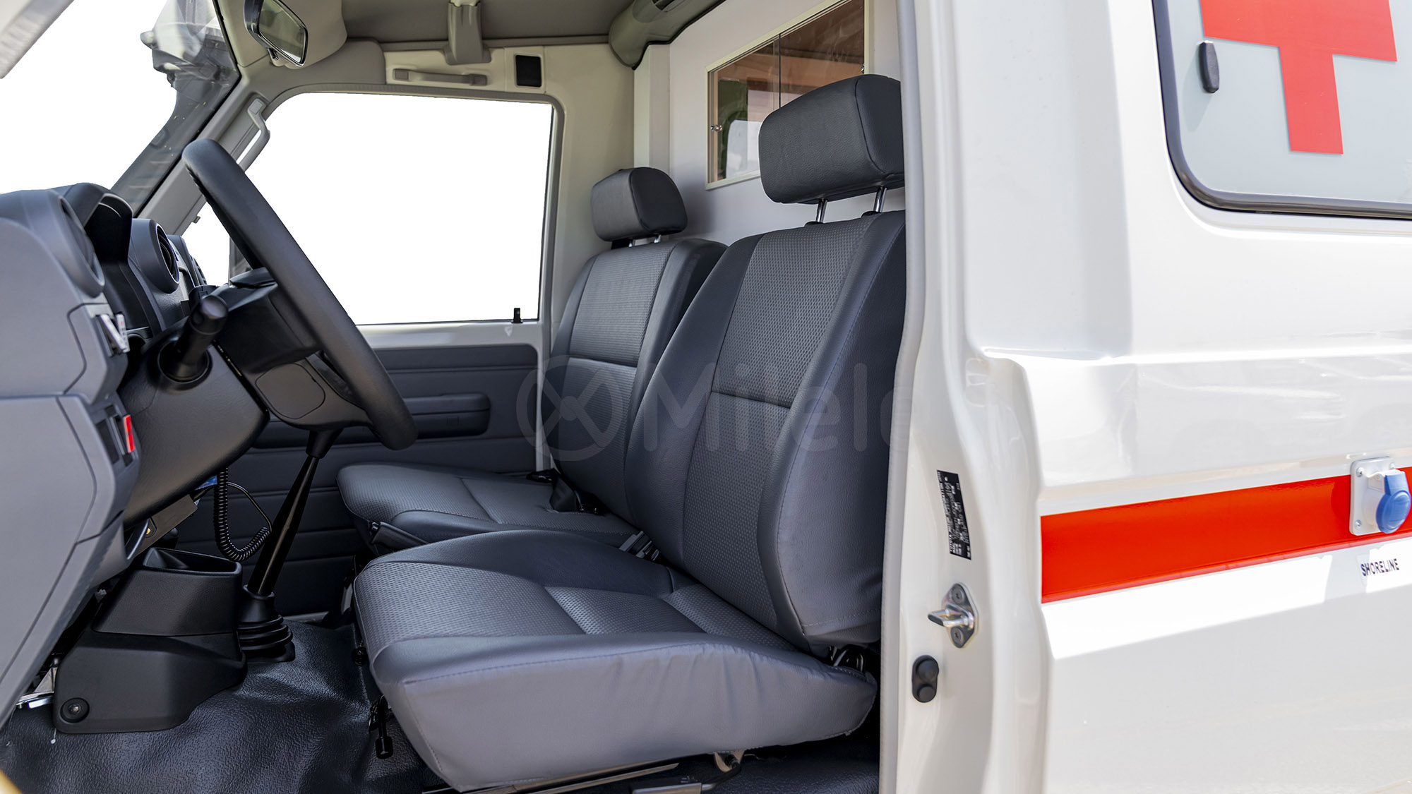 
								(LHD) TOYOTA LC78 AMBULANCE 4.2D MT MY2026 – WHITE full									